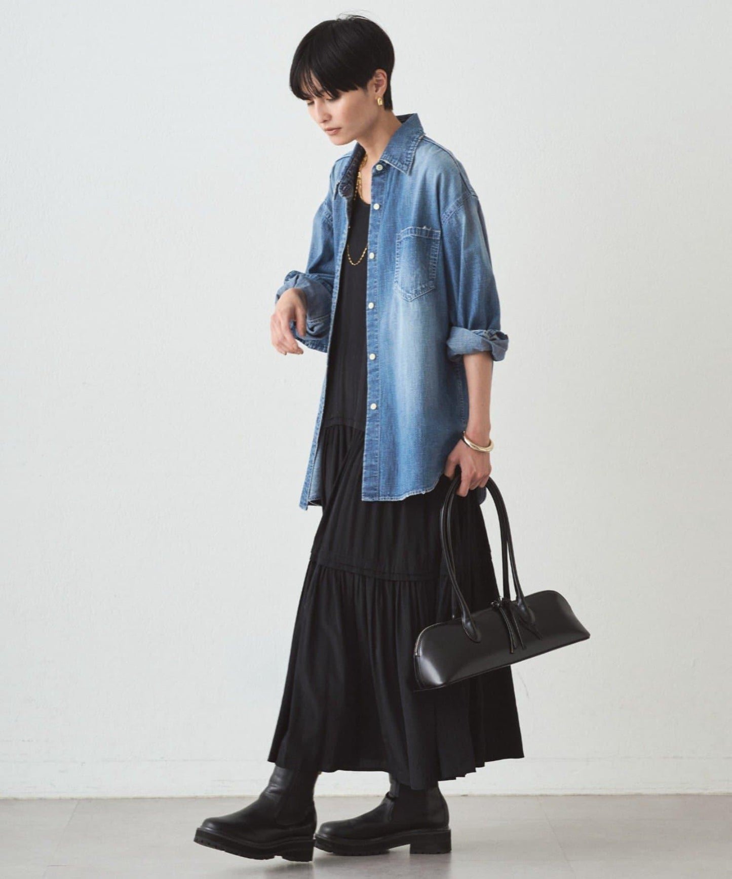 緞面多層吊帶連衣裙