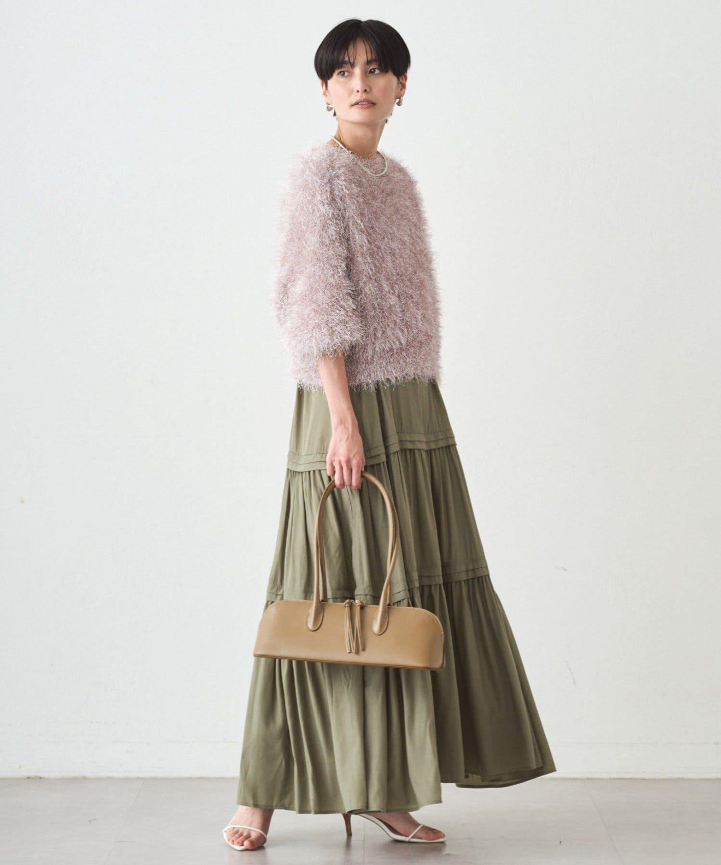 緞面多層吊帶連衣裙