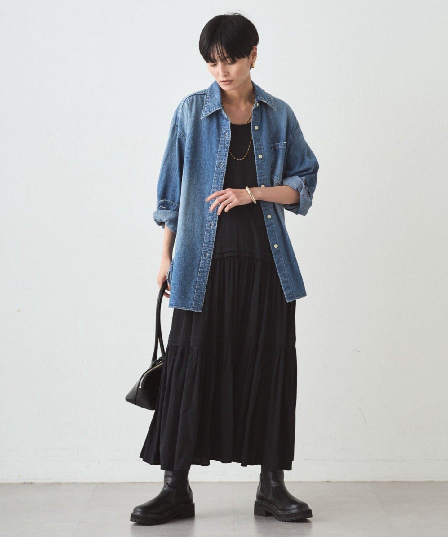 緞面多層吊帶連衣裙