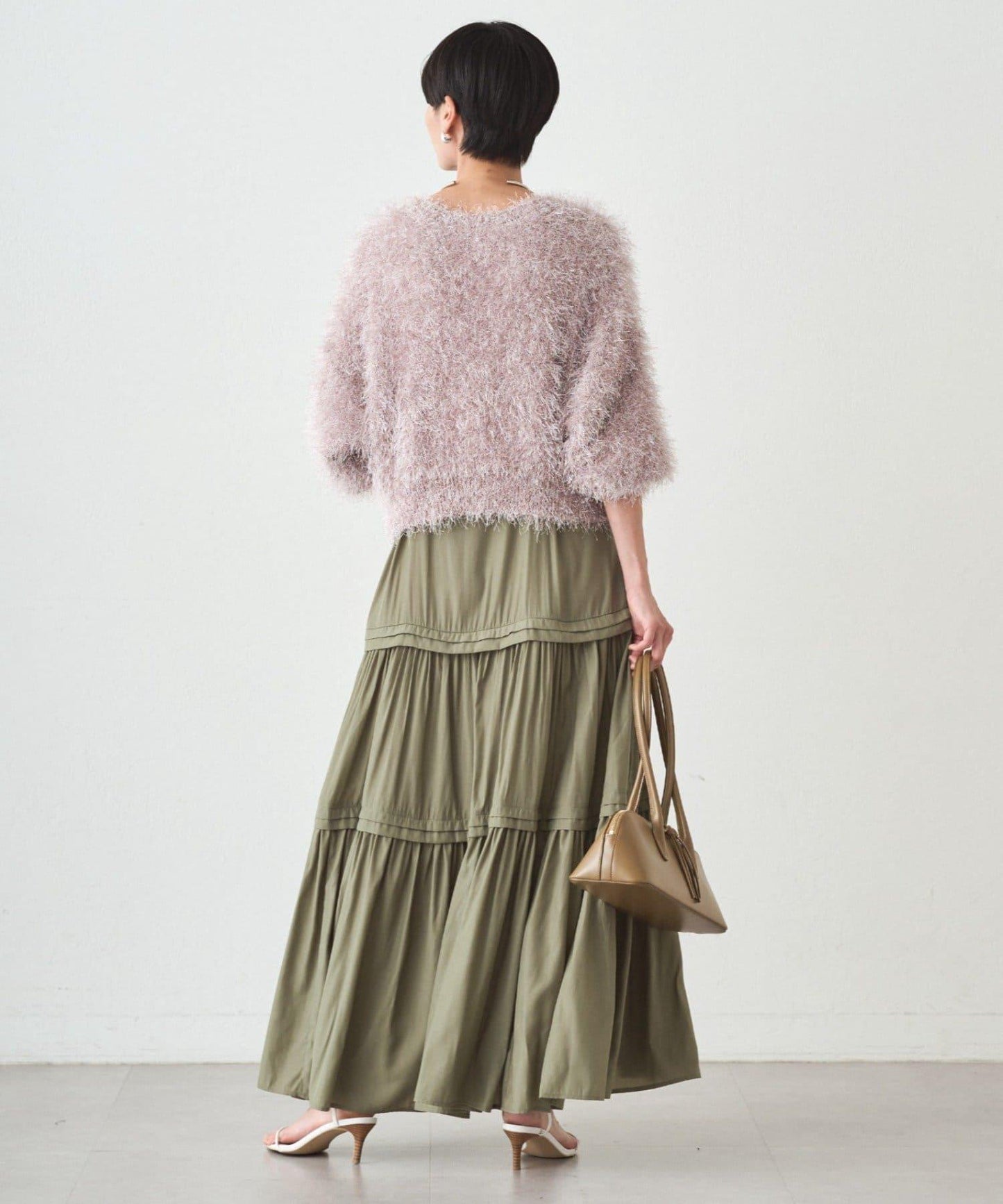 緞面多層吊帶連衣裙