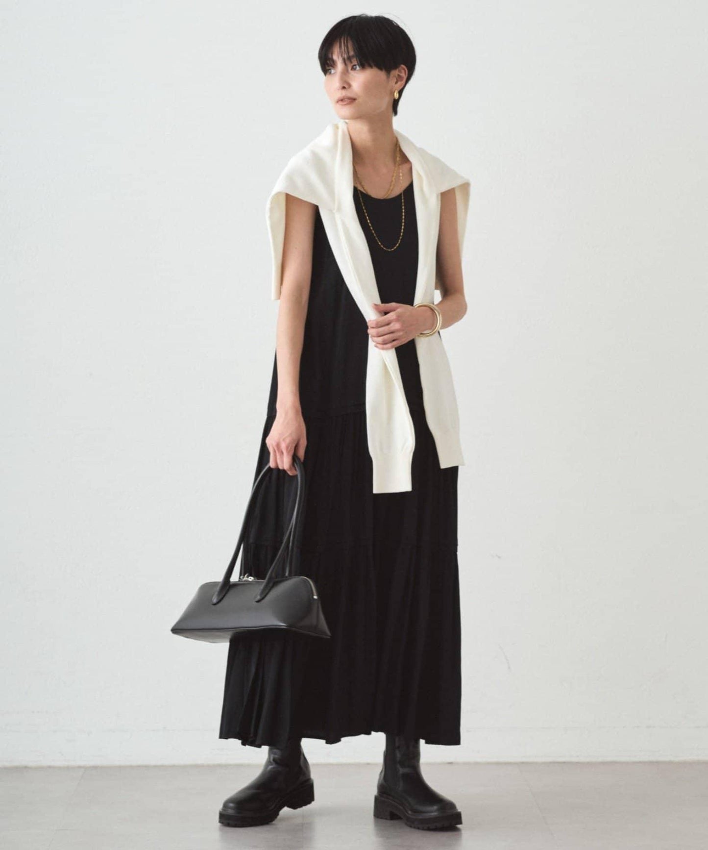 緞面多層吊帶連衣裙