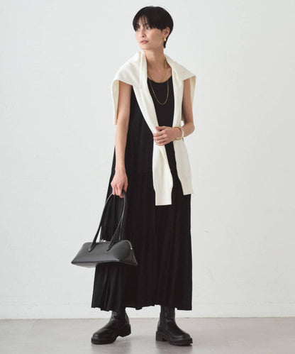 緞面多層吊帶連衣裙