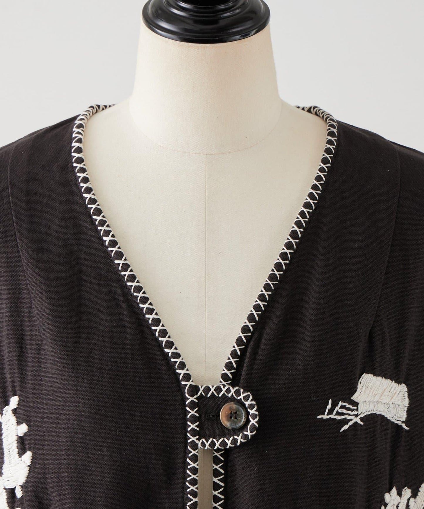 《近日開始》無領墨西哥風夾克