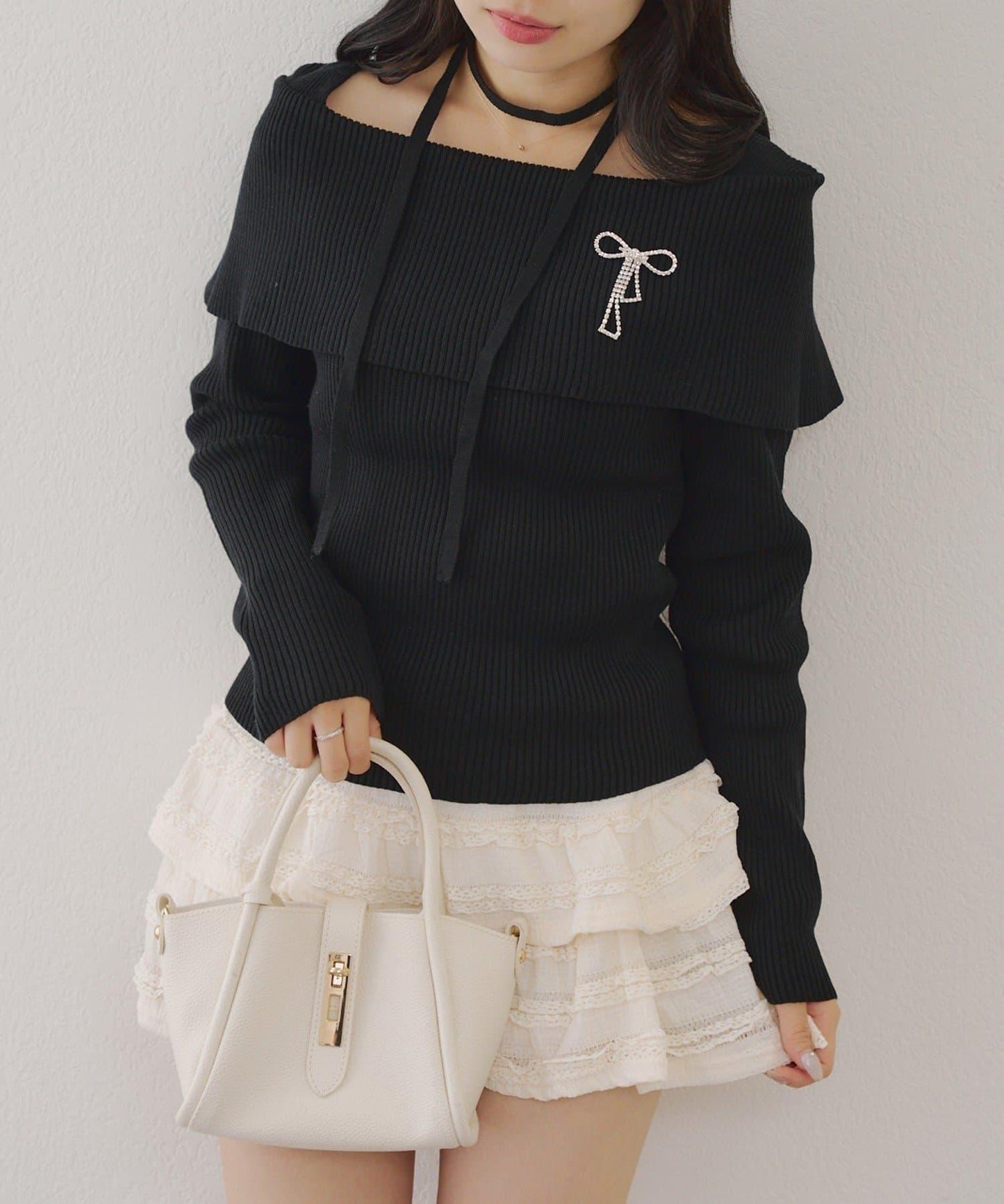 【RMAF】一字肩配胸針針織衫