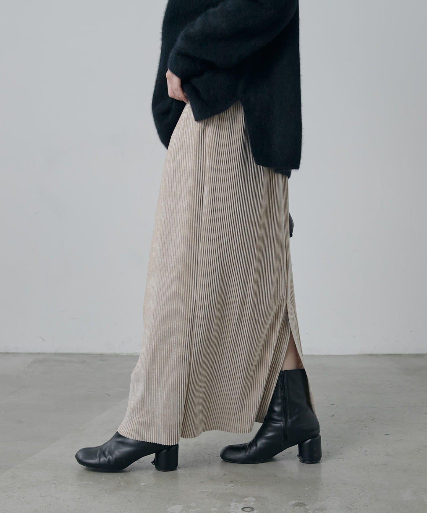 天鵝絨百褶修身半身裙