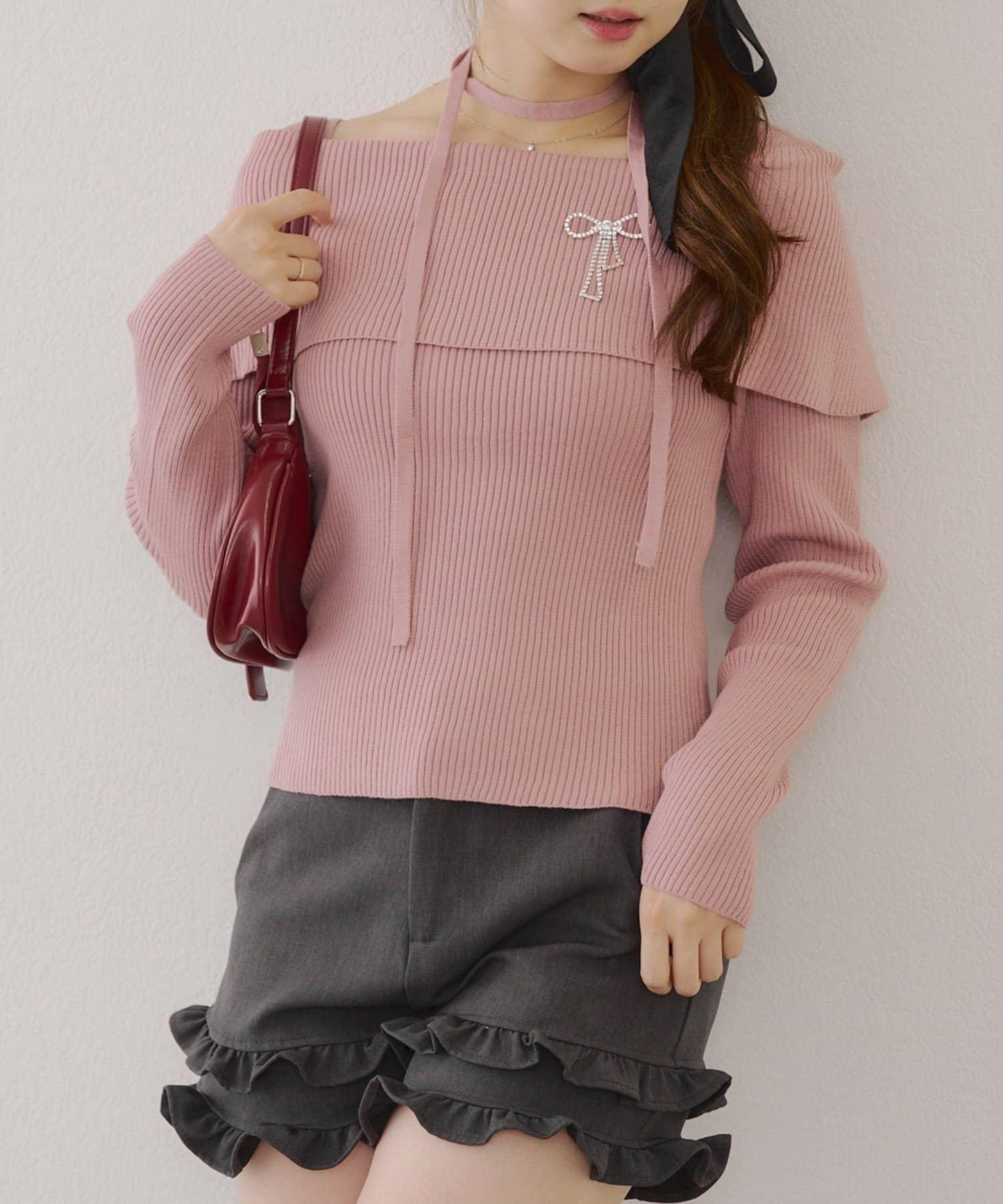 【RMAF】一字肩配胸針針織衫