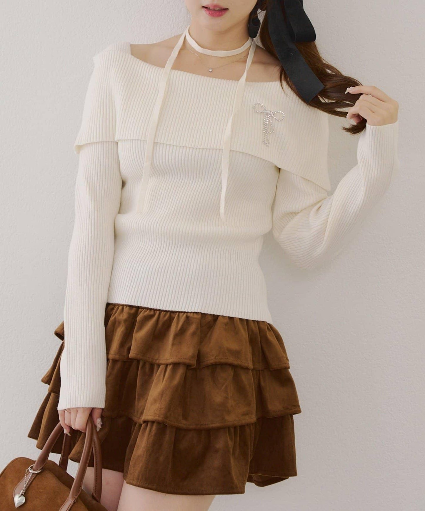 【RMAF】一字肩配胸針針織衫