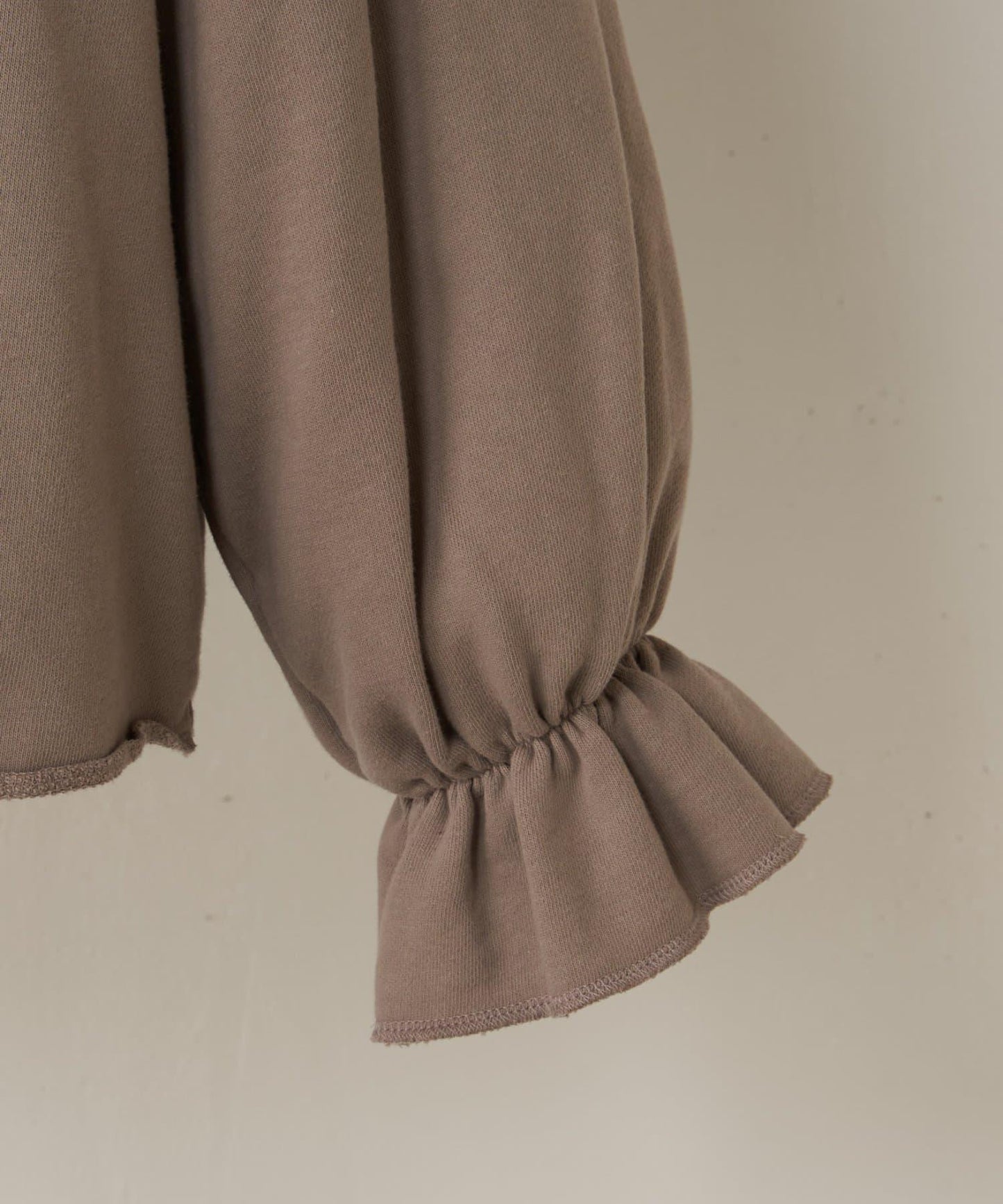 袖口荷葉邊衛衣