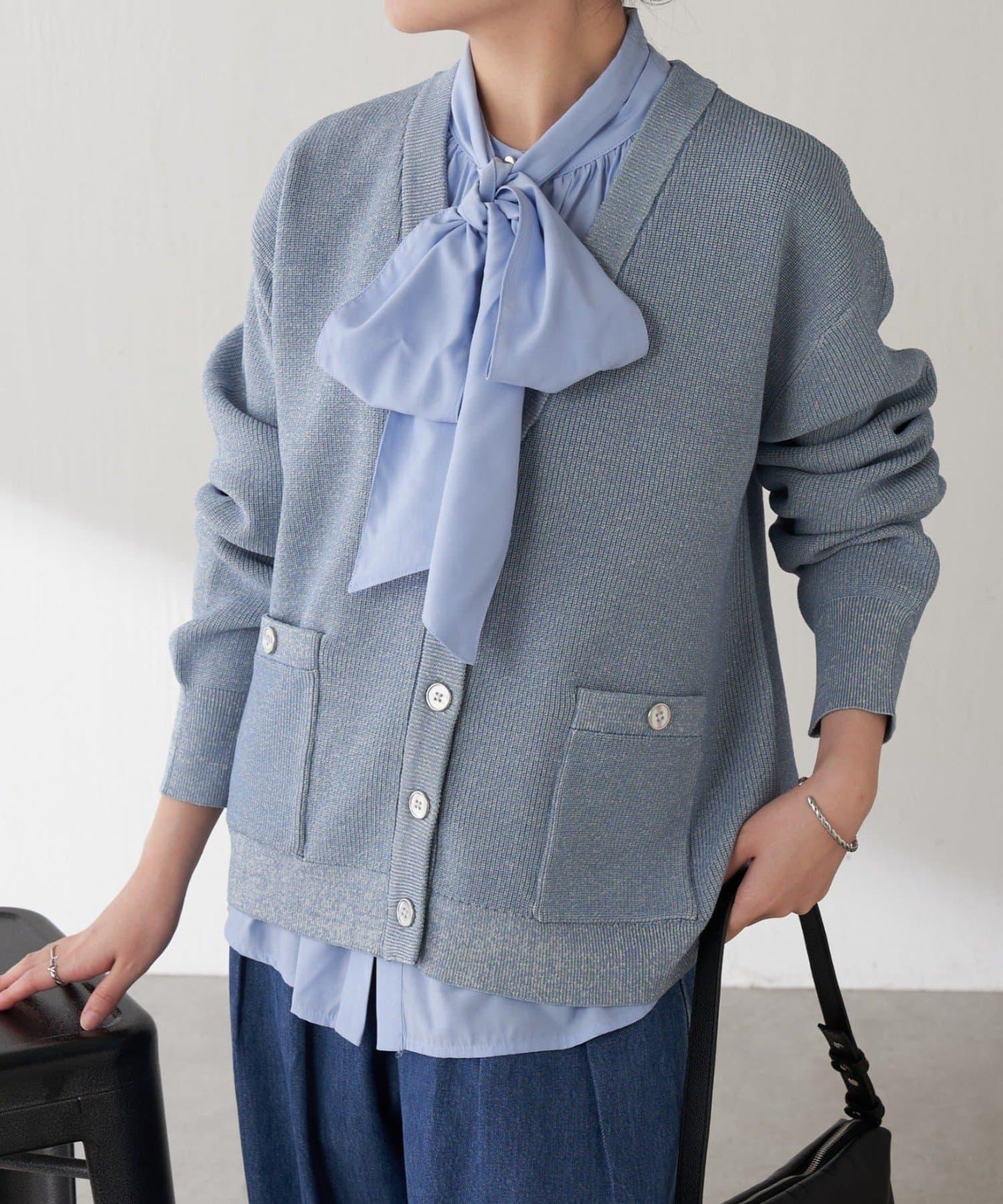 【腰部遮蓋】亮面紐扣開衫