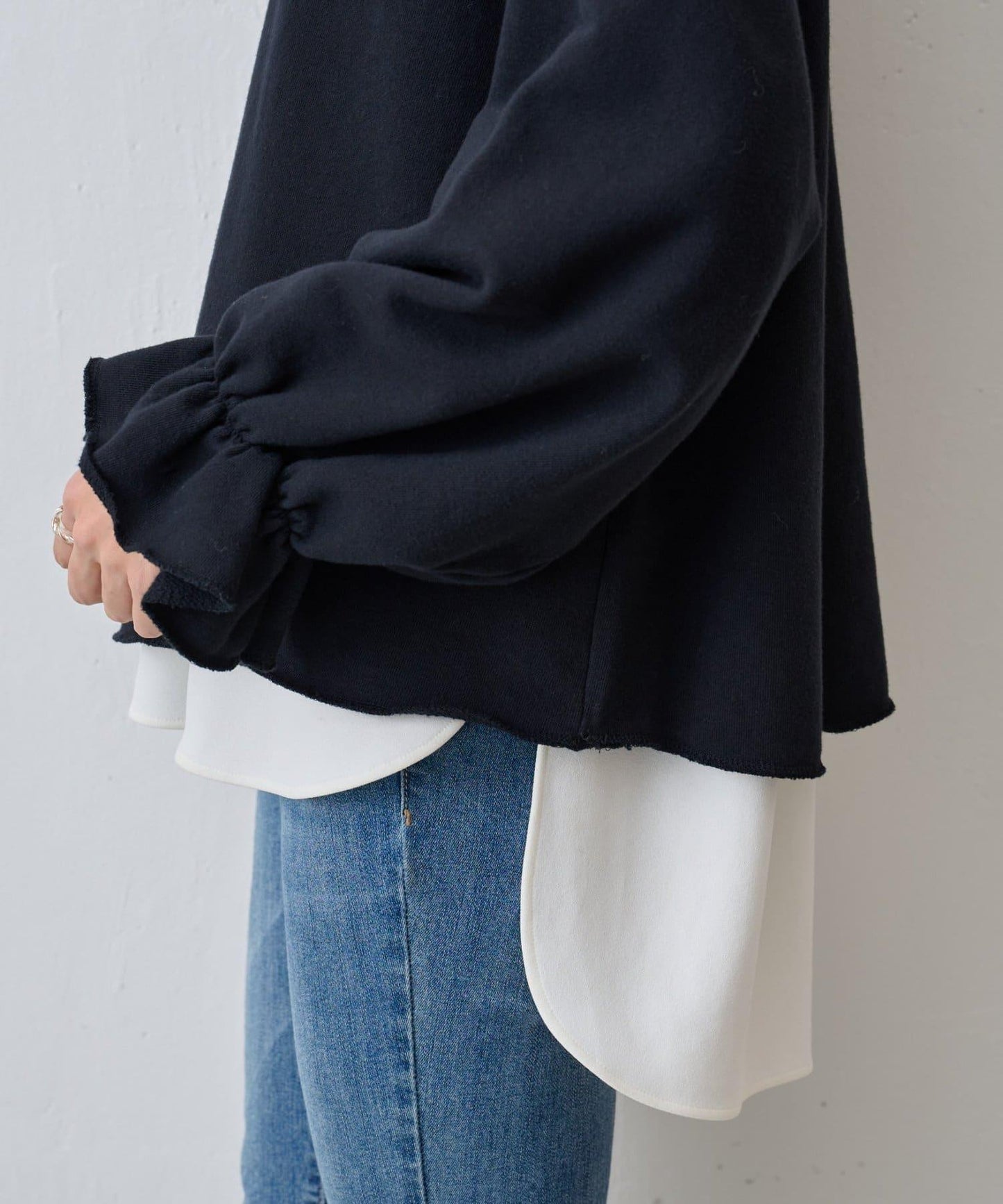 袖口荷葉邊衛衣