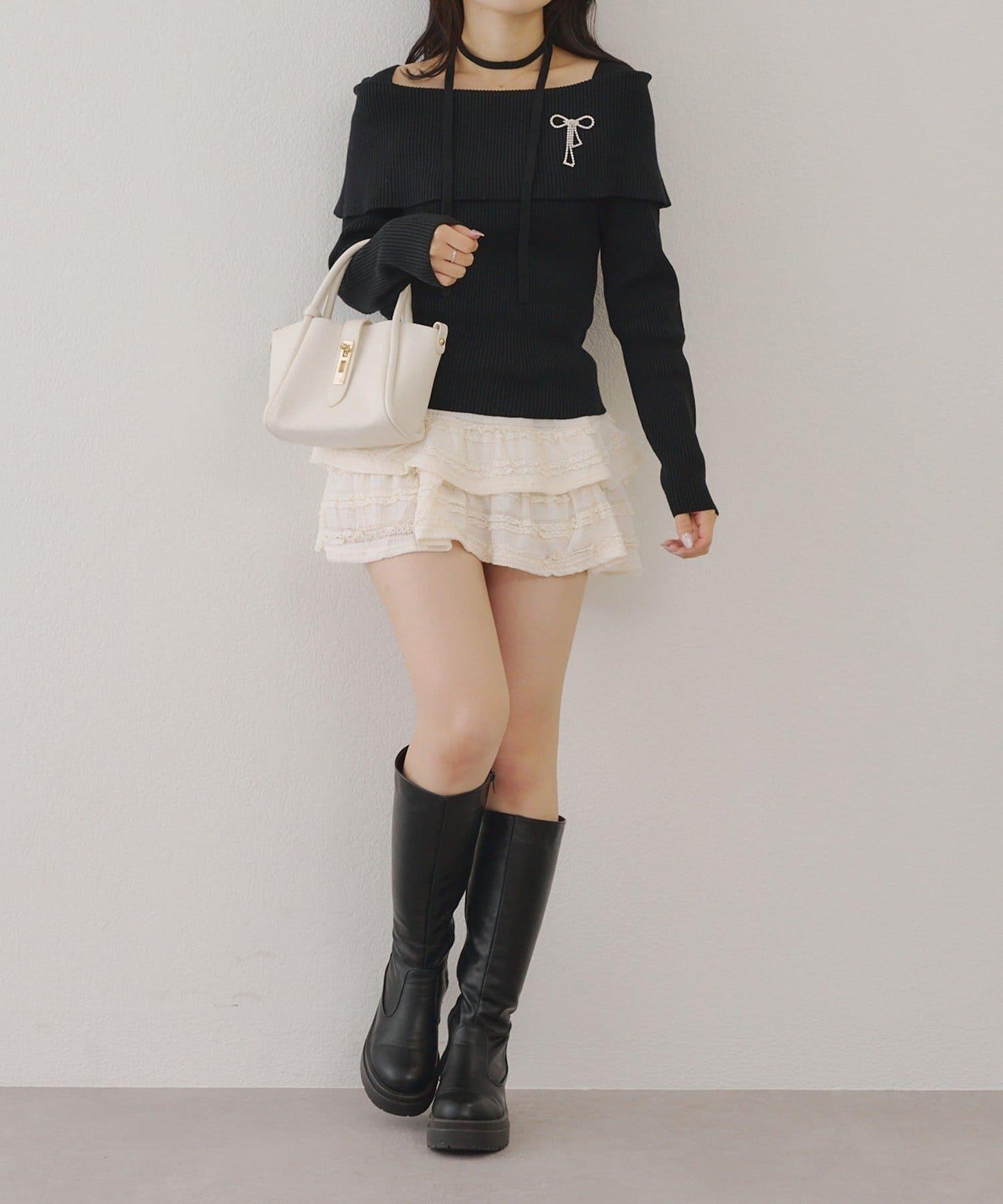 【RMAF】一字肩配胸針針織衫