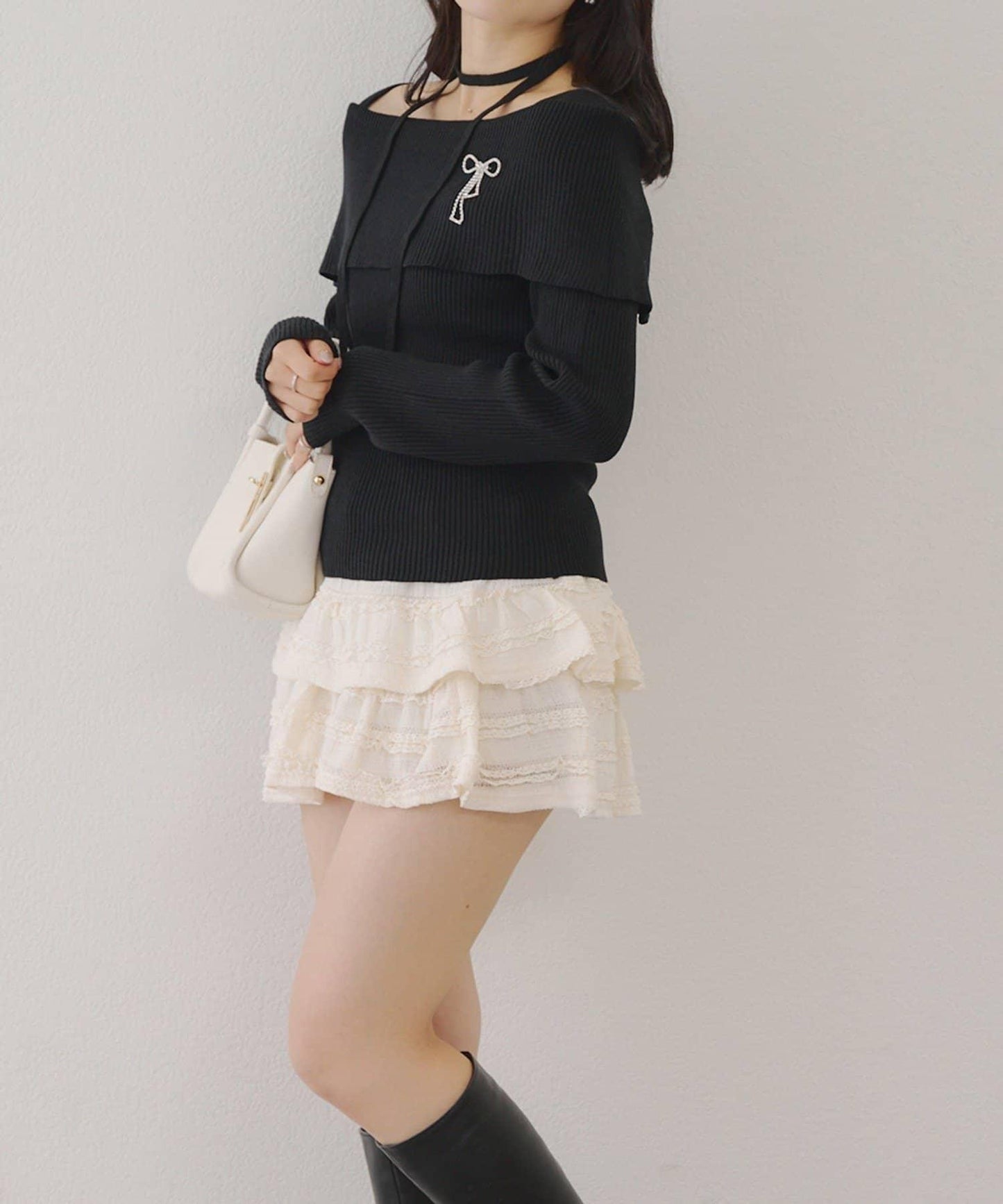 【RMAF】一字肩配胸針針織衫