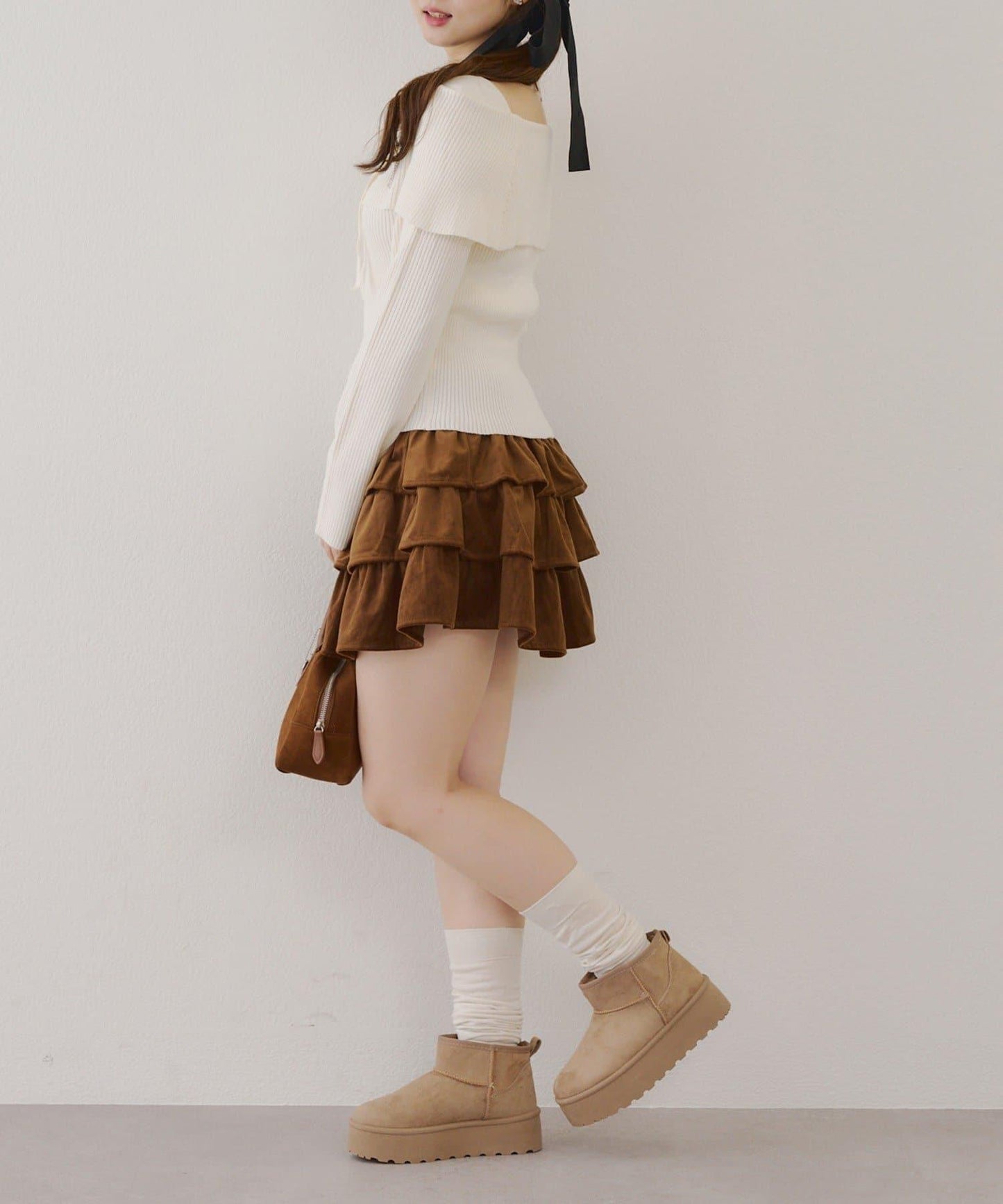 【RMAF】一字肩配胸針針織衫