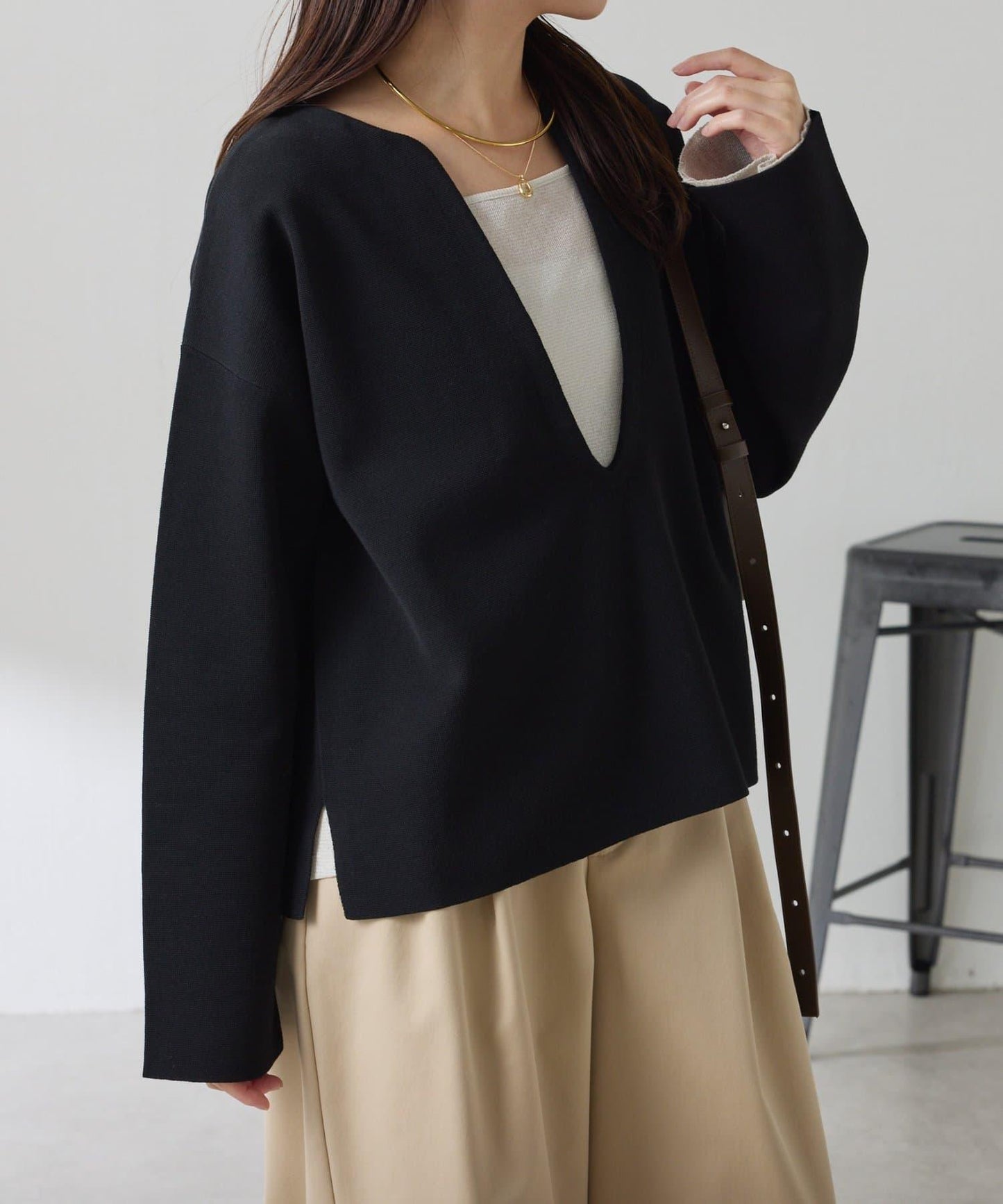 【顯瘦◎】V領巴斯克針織衫