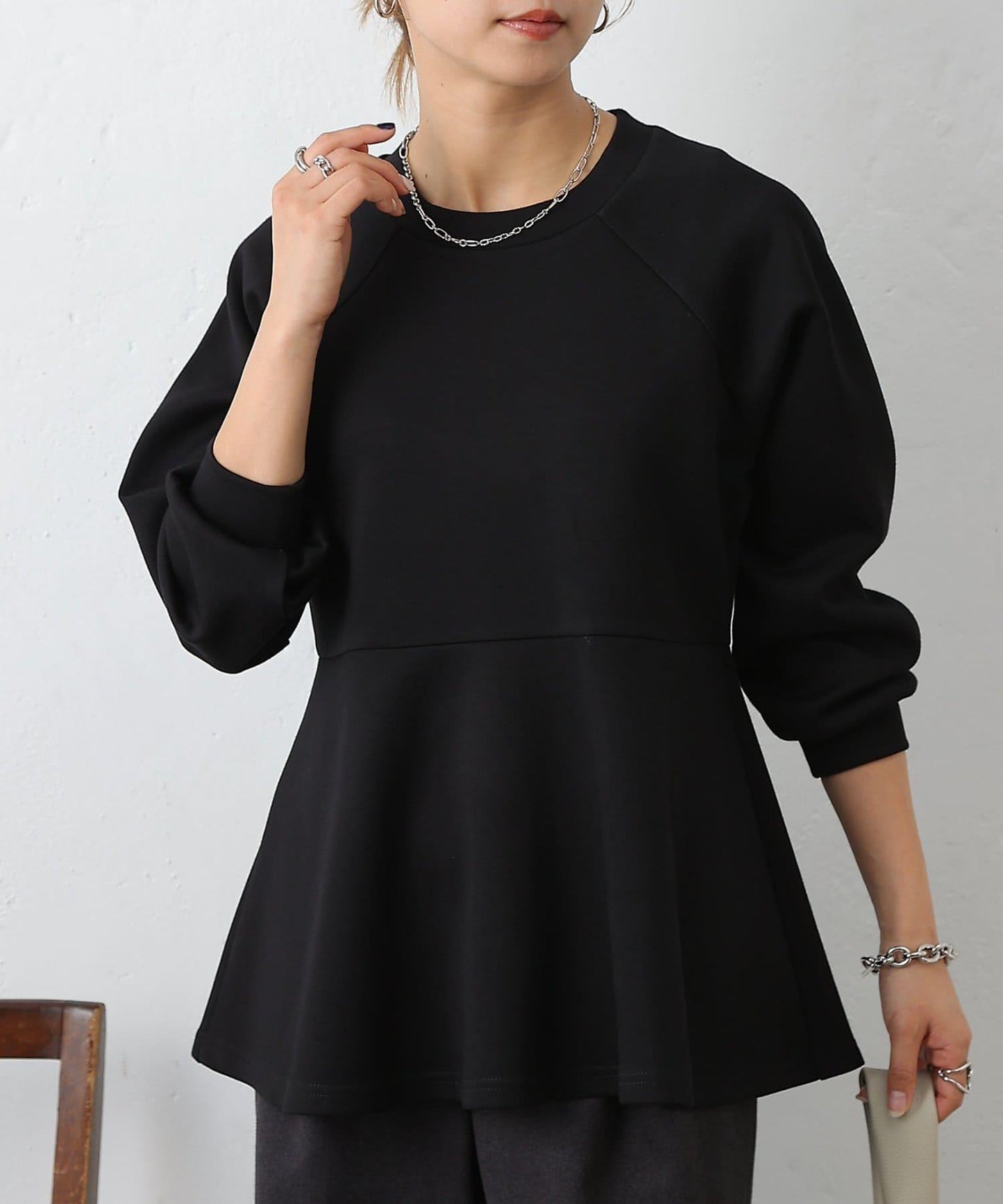 箱型荷葉邊下襬套頭衫