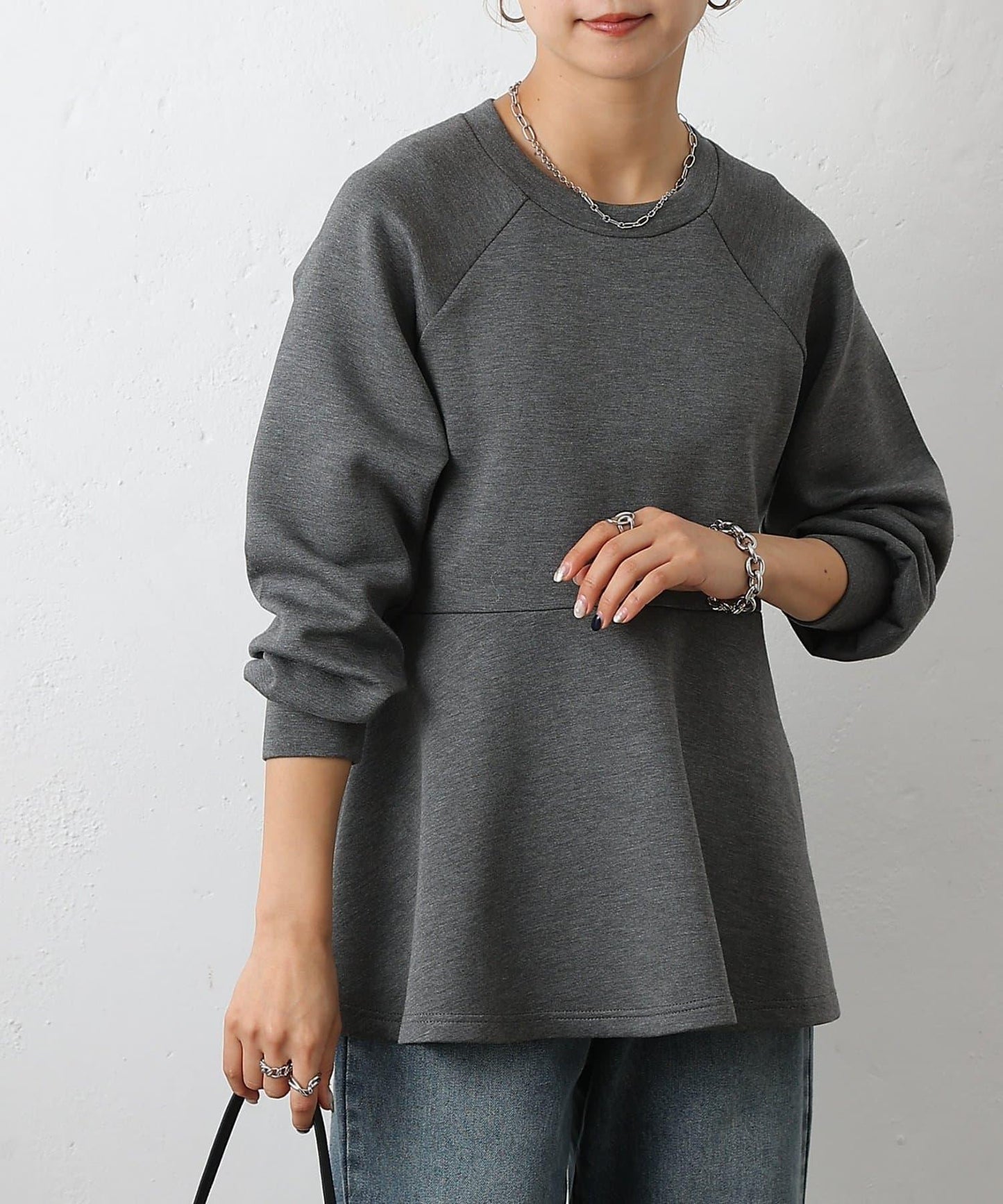 箱型荷葉邊下襬套頭衫