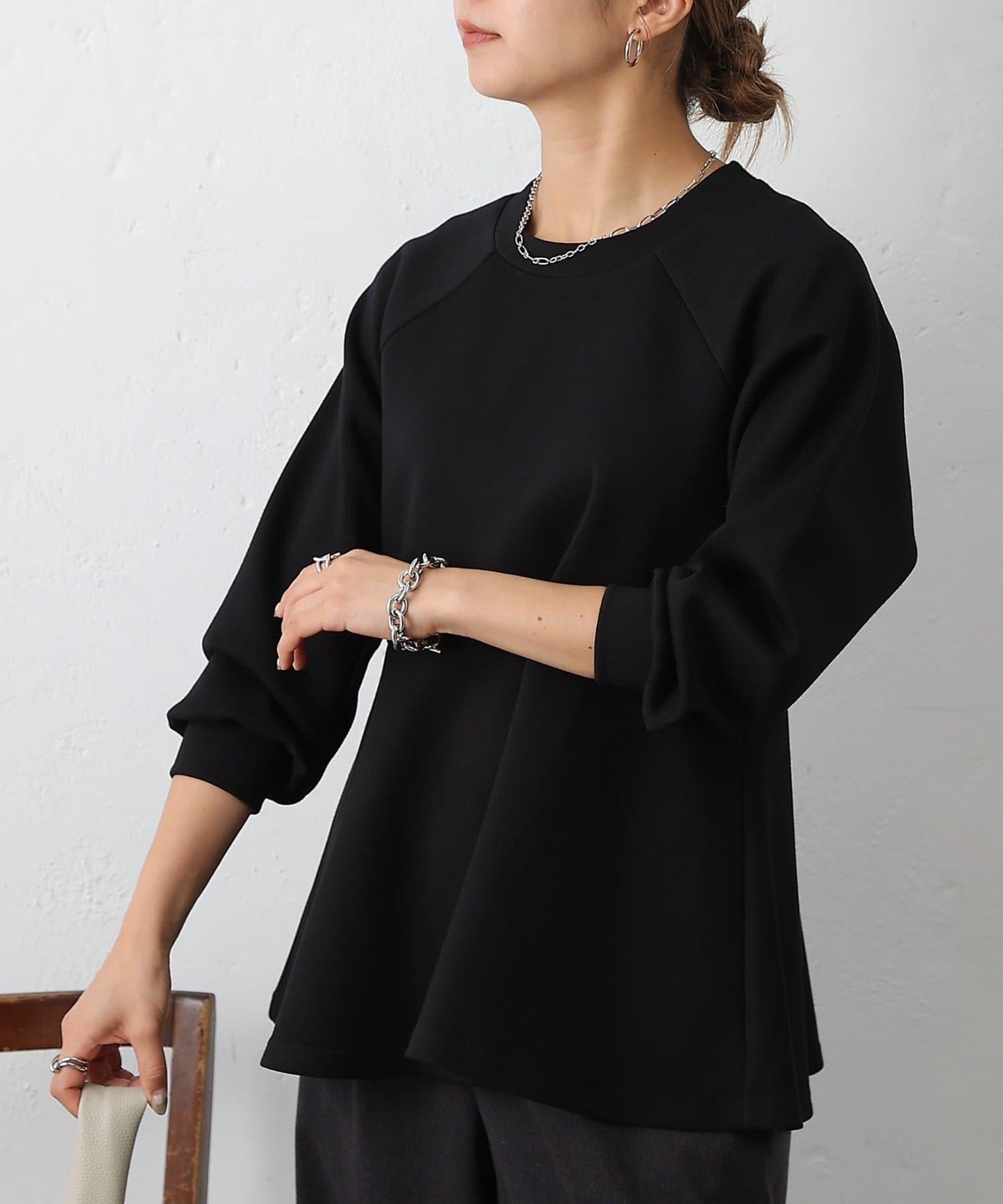 箱型荷葉邊下襬套頭衫