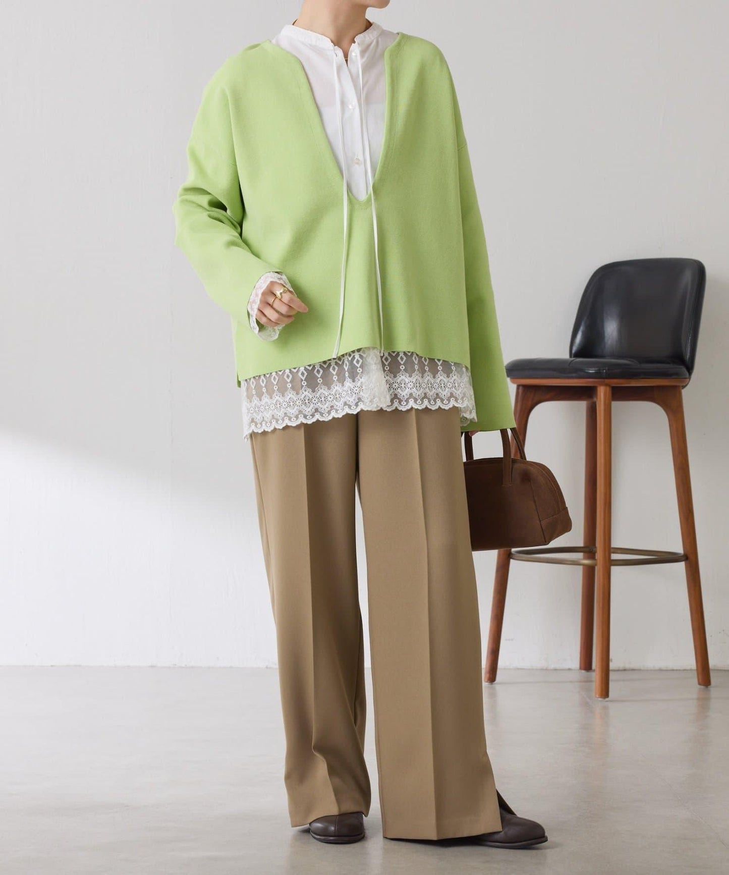 【顯瘦◎】V領巴斯克針織衫