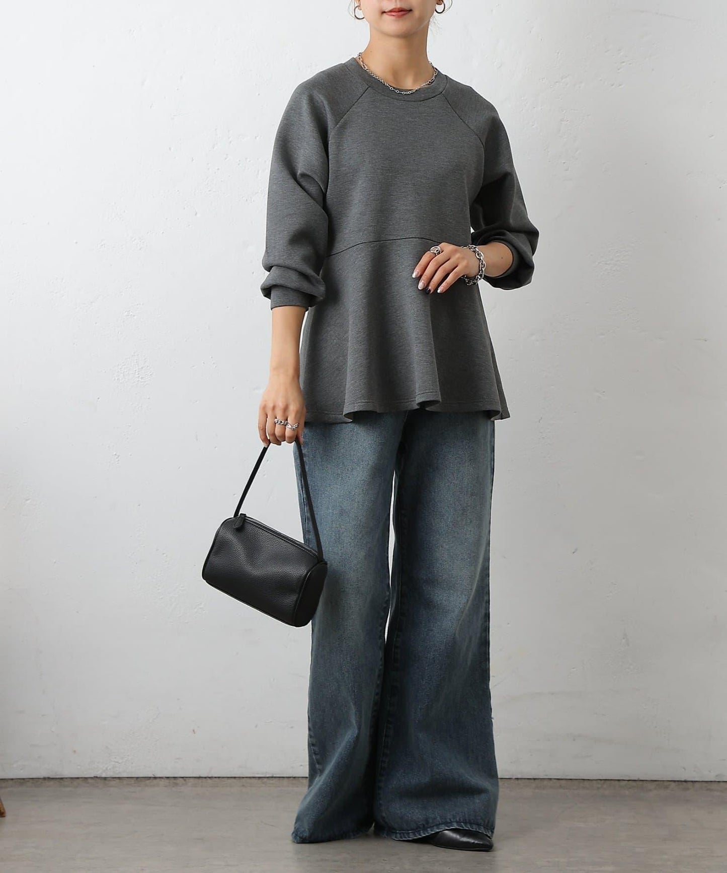 箱型荷葉邊下襬套頭衫