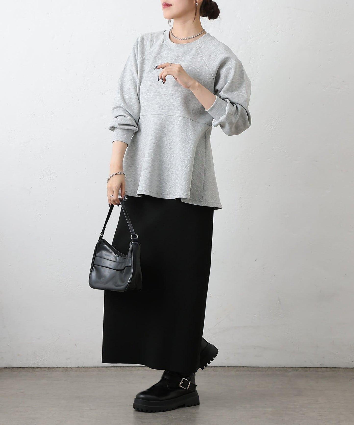 箱型荷葉邊下襬套頭衫