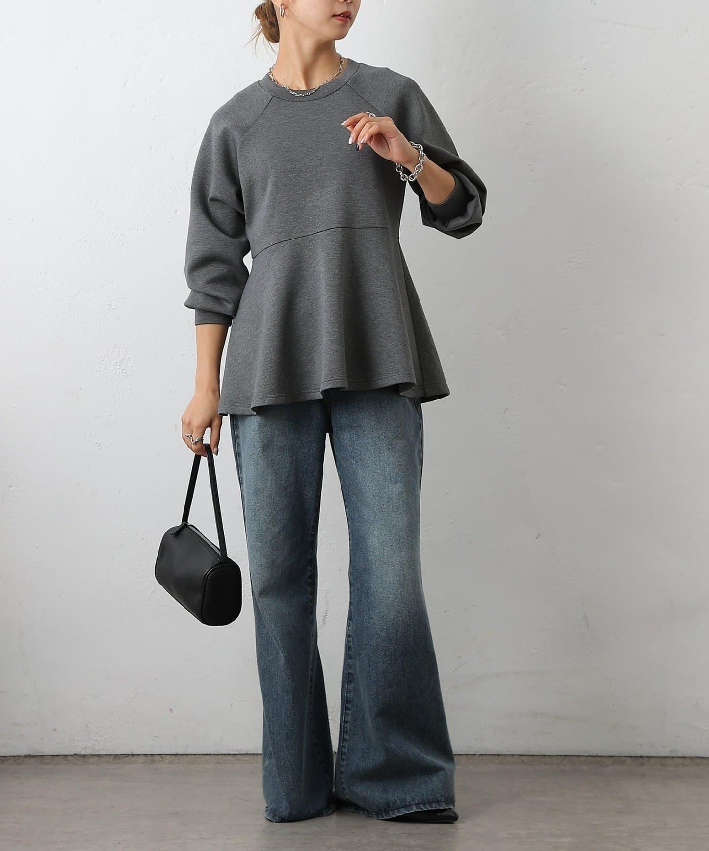 箱型荷葉邊下襬套頭衫