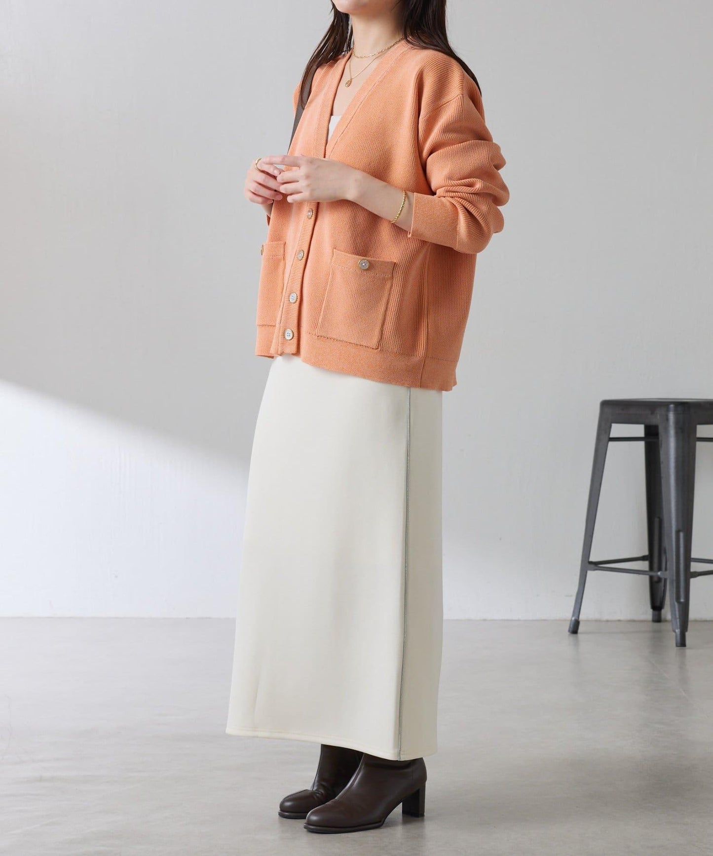 【腰部遮蓋】亮面紐扣開衫