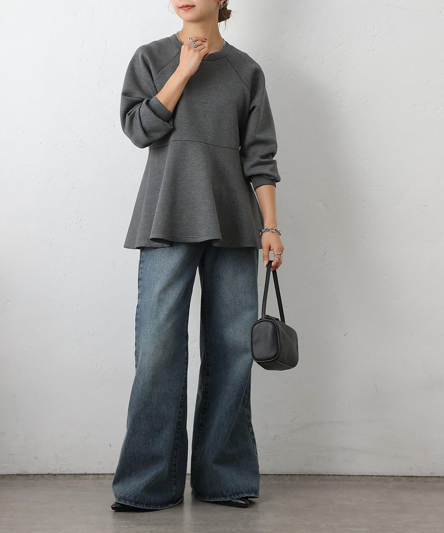 箱型荷葉邊下襬套頭衫