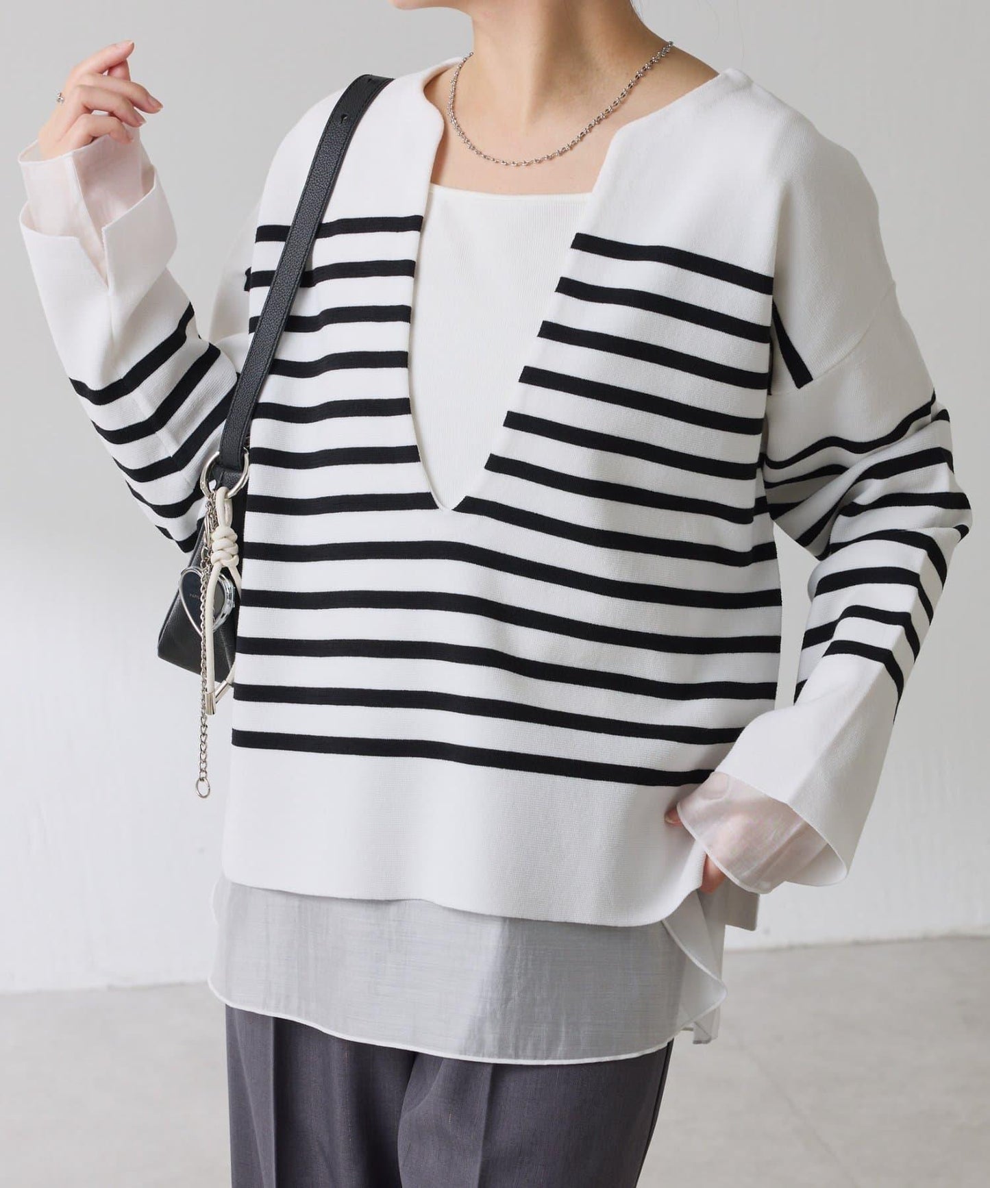 【顯瘦◎】V領巴斯克針織衫