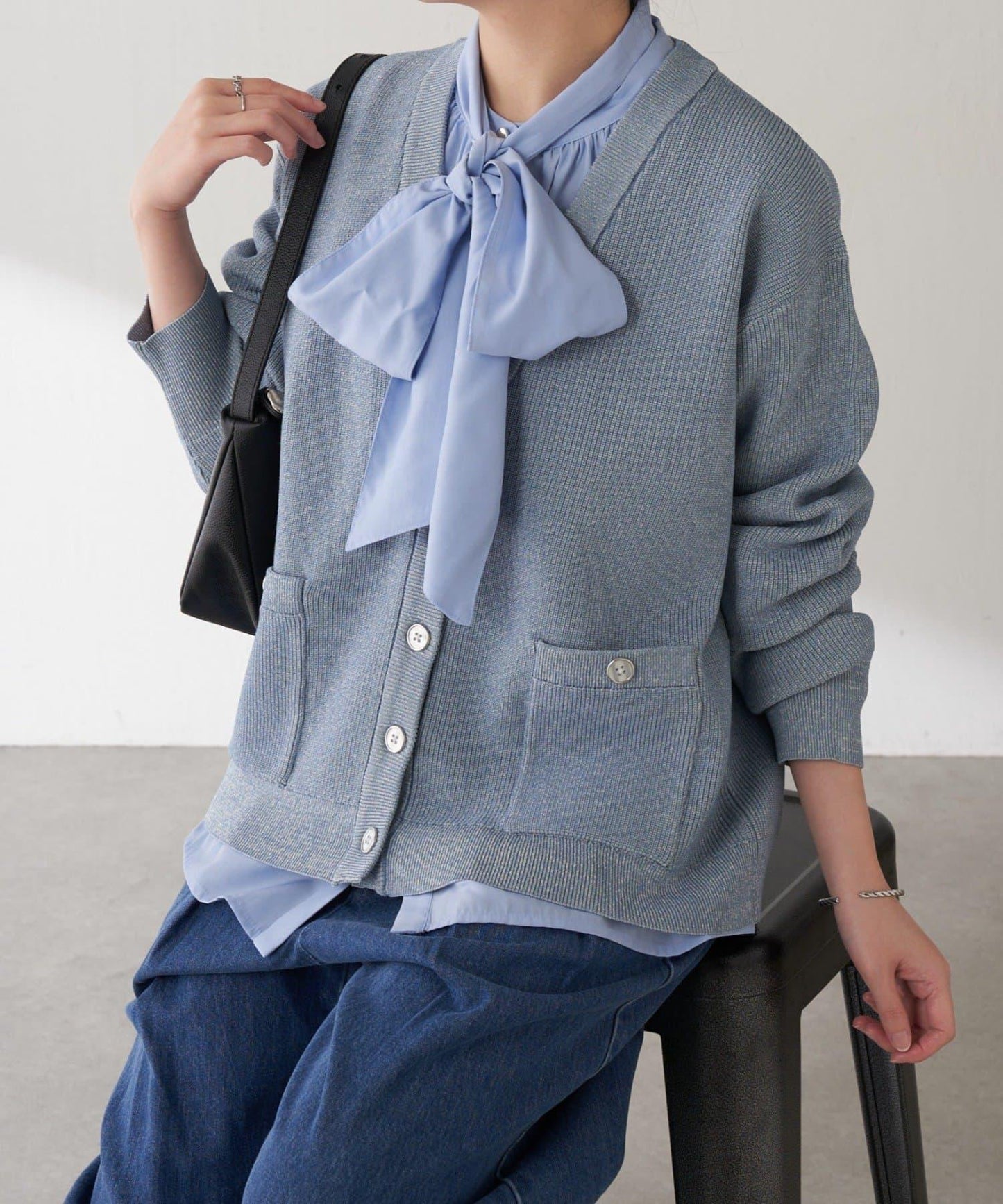 【腰部遮蓋】亮面紐扣開衫