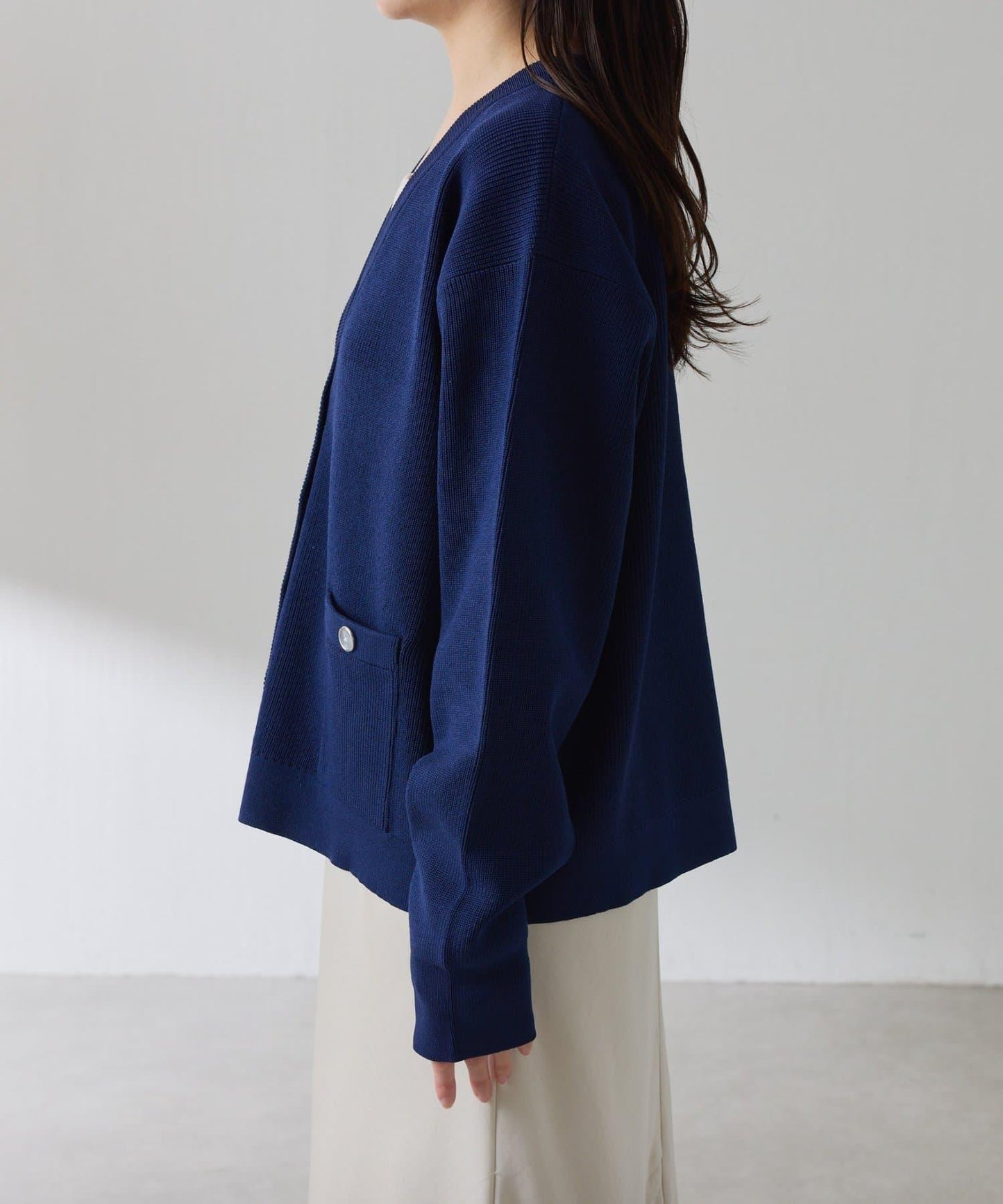 【腰部遮蓋】亮面紐扣開衫