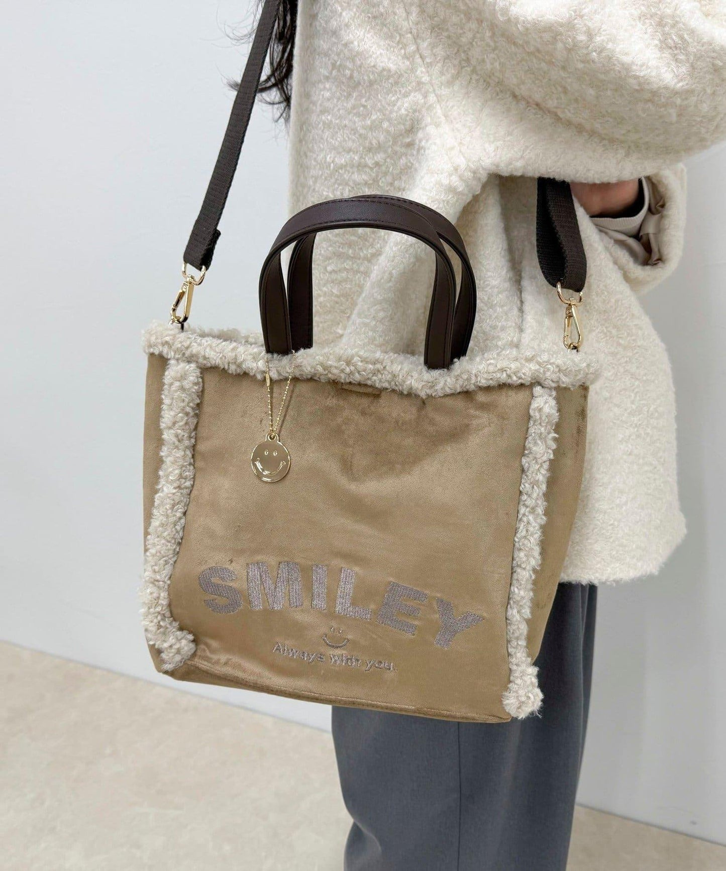 SMILEY環保仿毛絨托特包