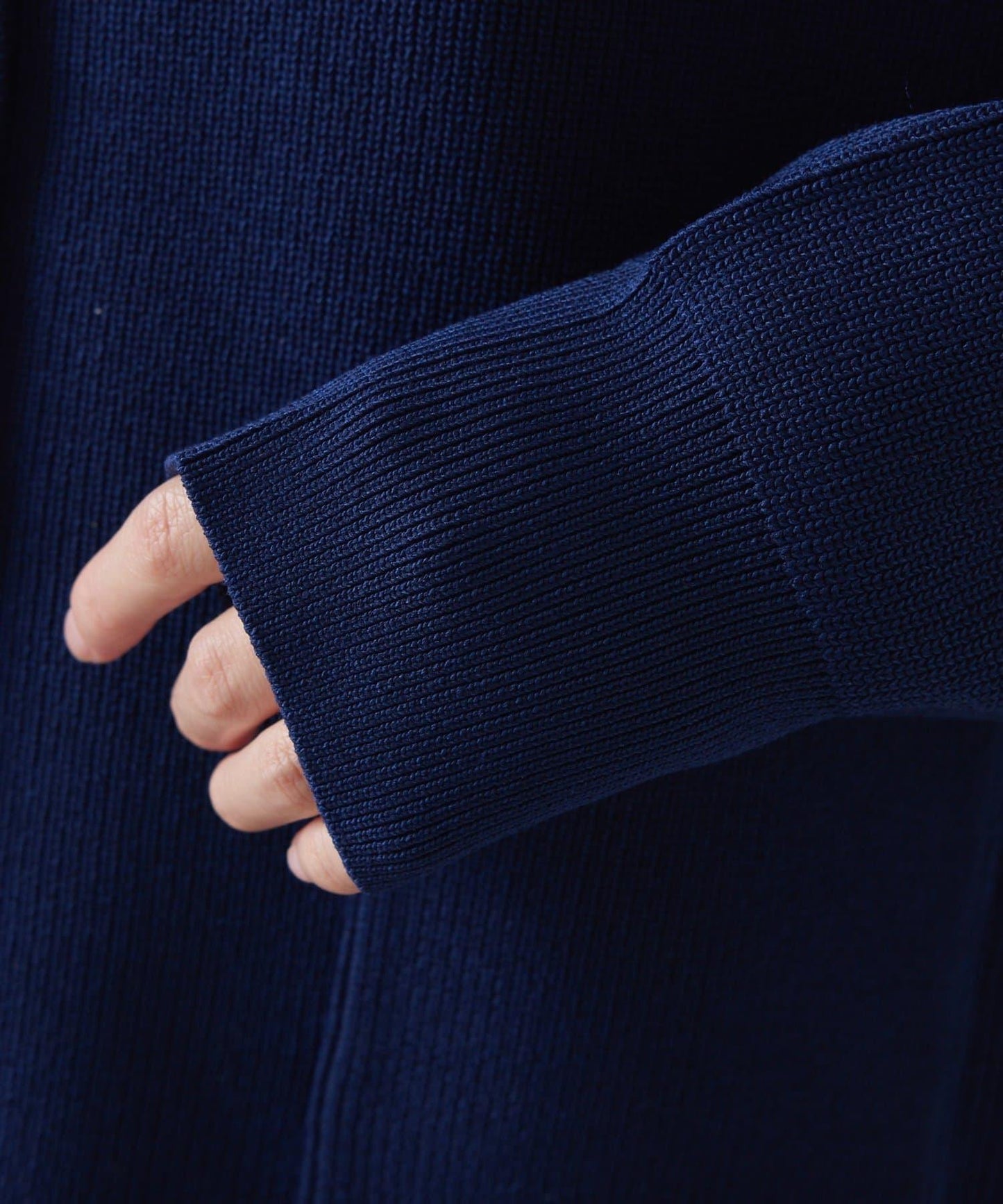 【腰部遮蓋】亮面紐扣開衫