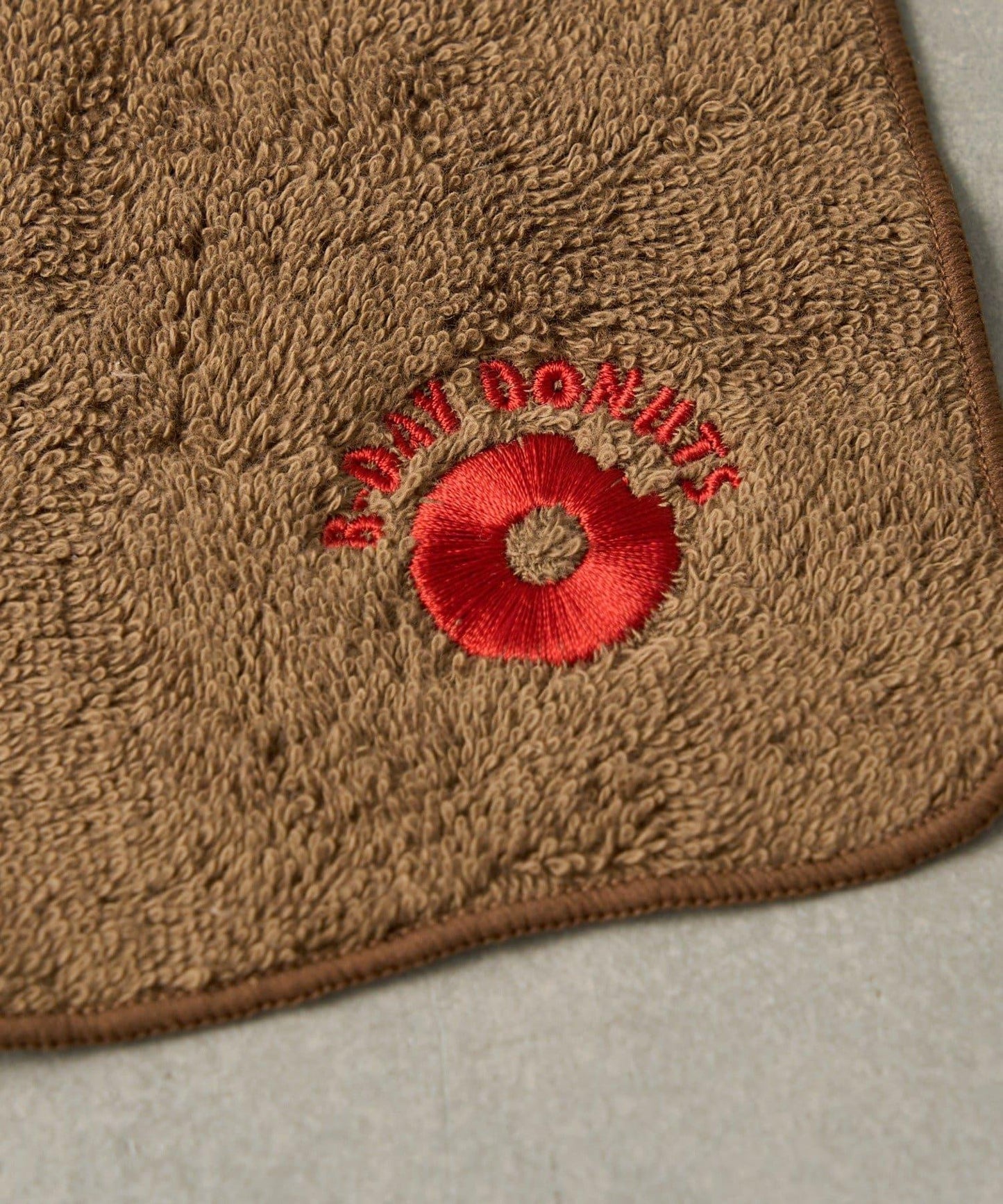 B-DAY DONUTS 刺繡毛巾手帕