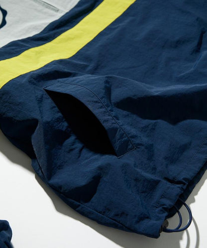 C&B尼龍套頭風衣