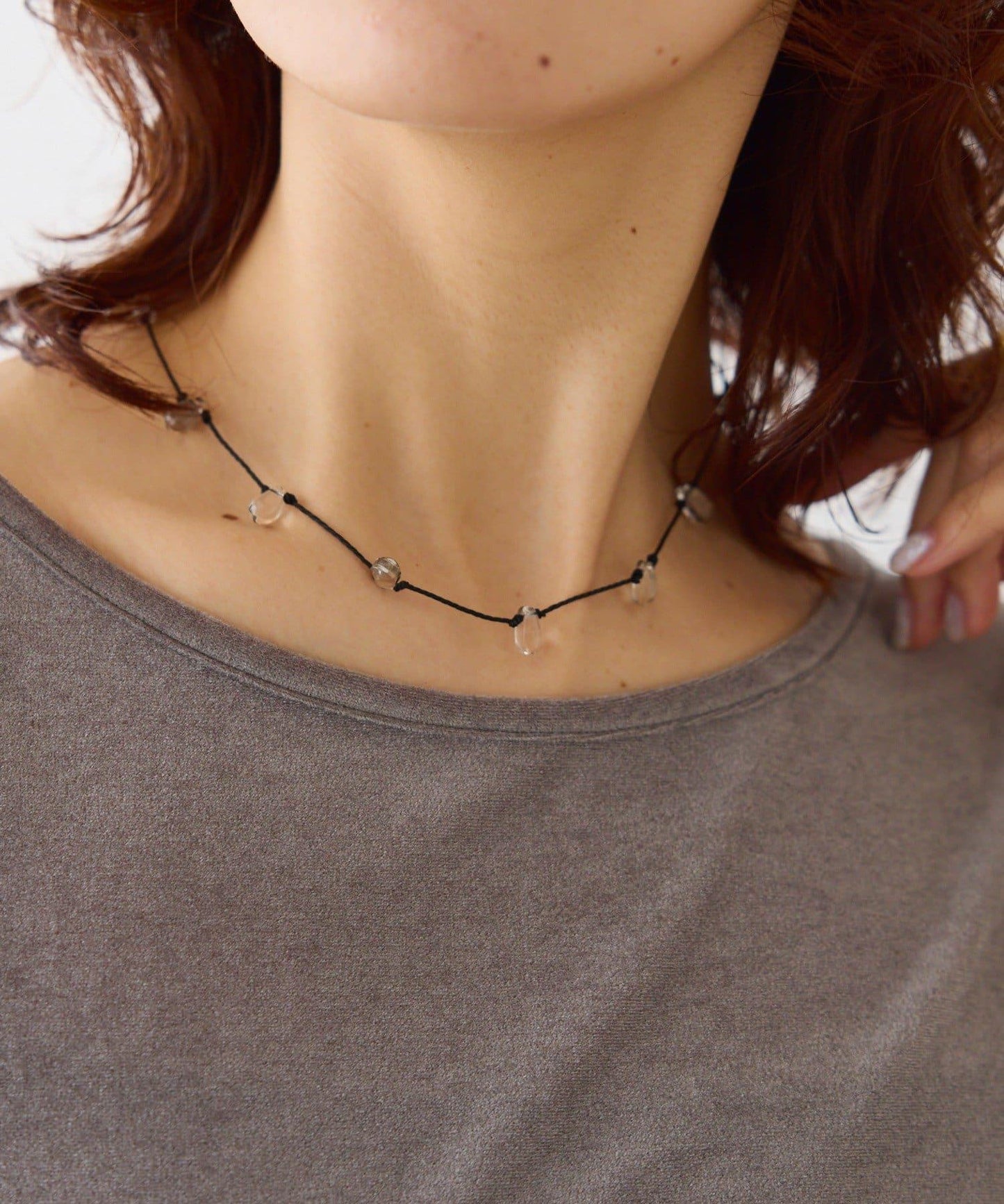 【點綴頸間的亮點】透明玻璃短項鍊