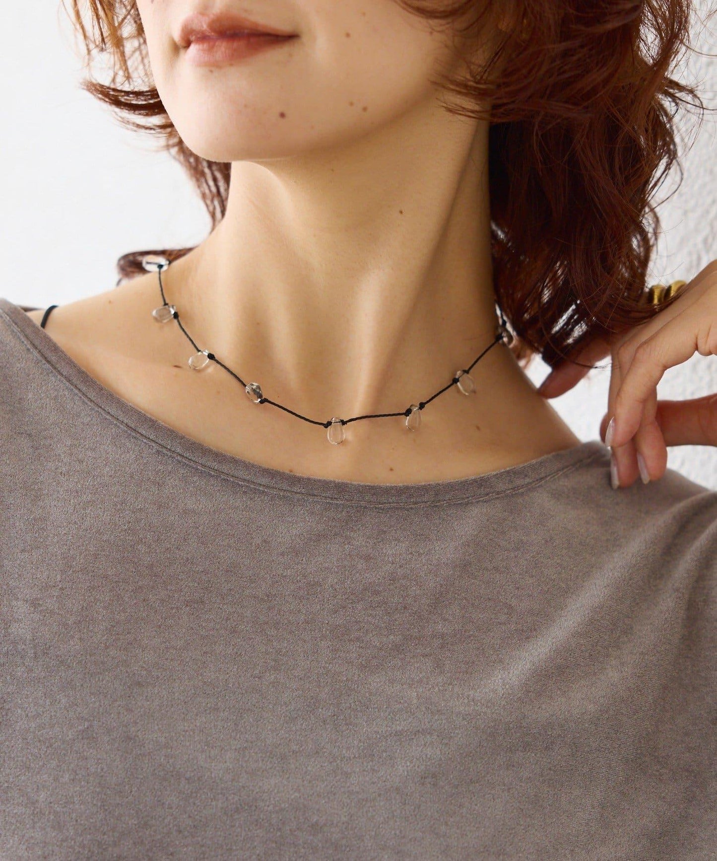 【點綴頸間的亮點】透明玻璃短項鍊