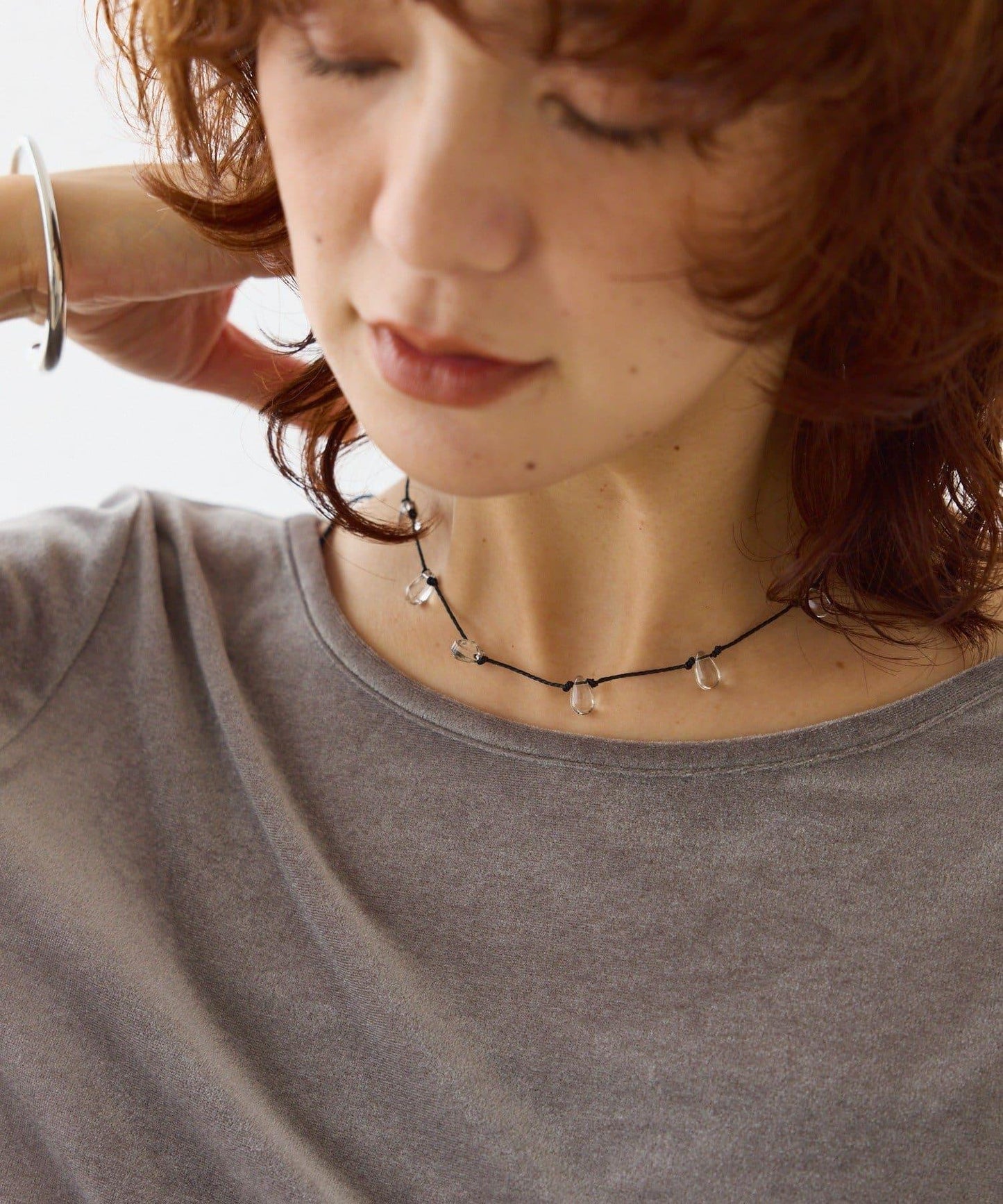 【點綴頸間的亮點】透明玻璃短項鍊