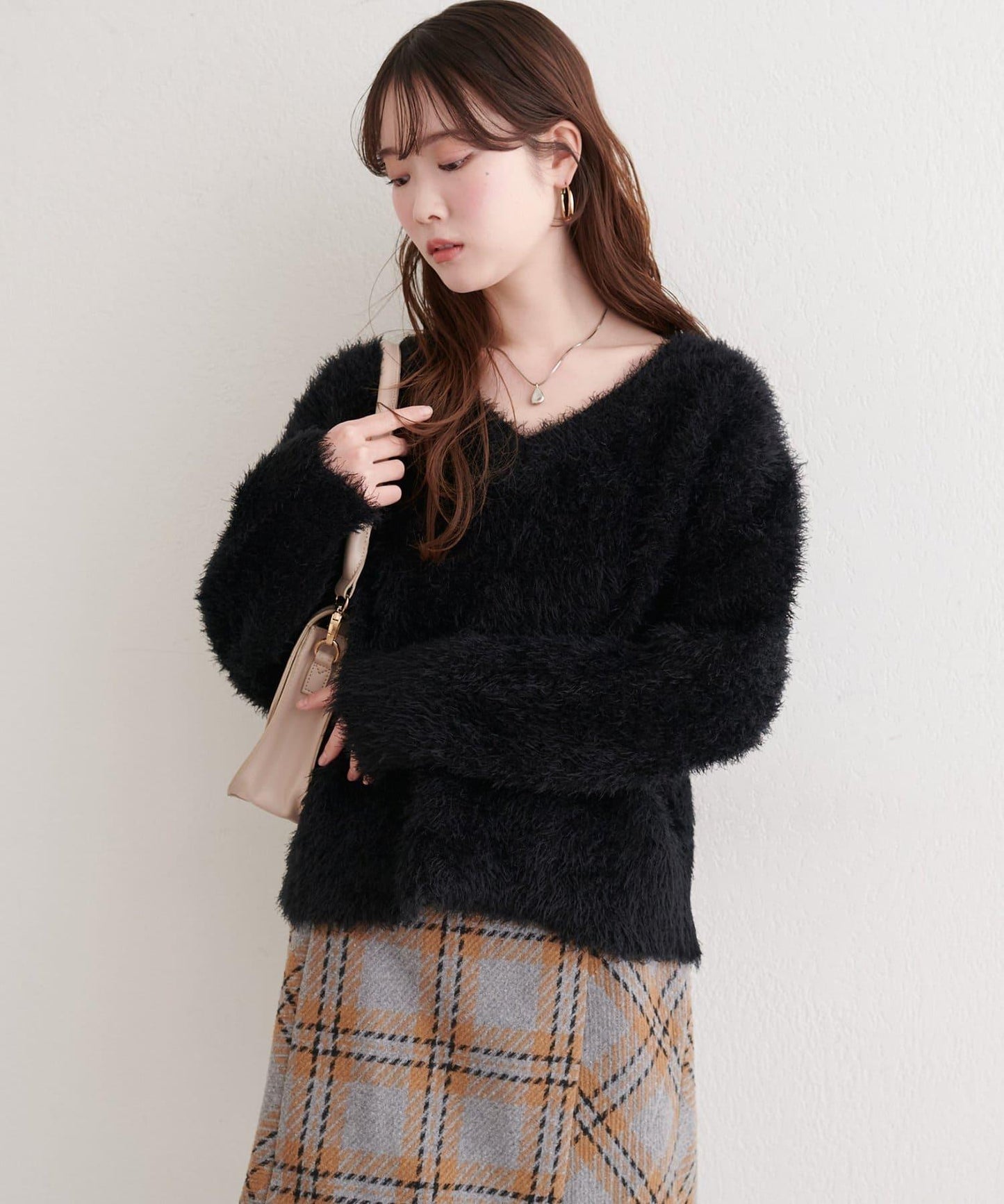 V領長毛針織套頭衫