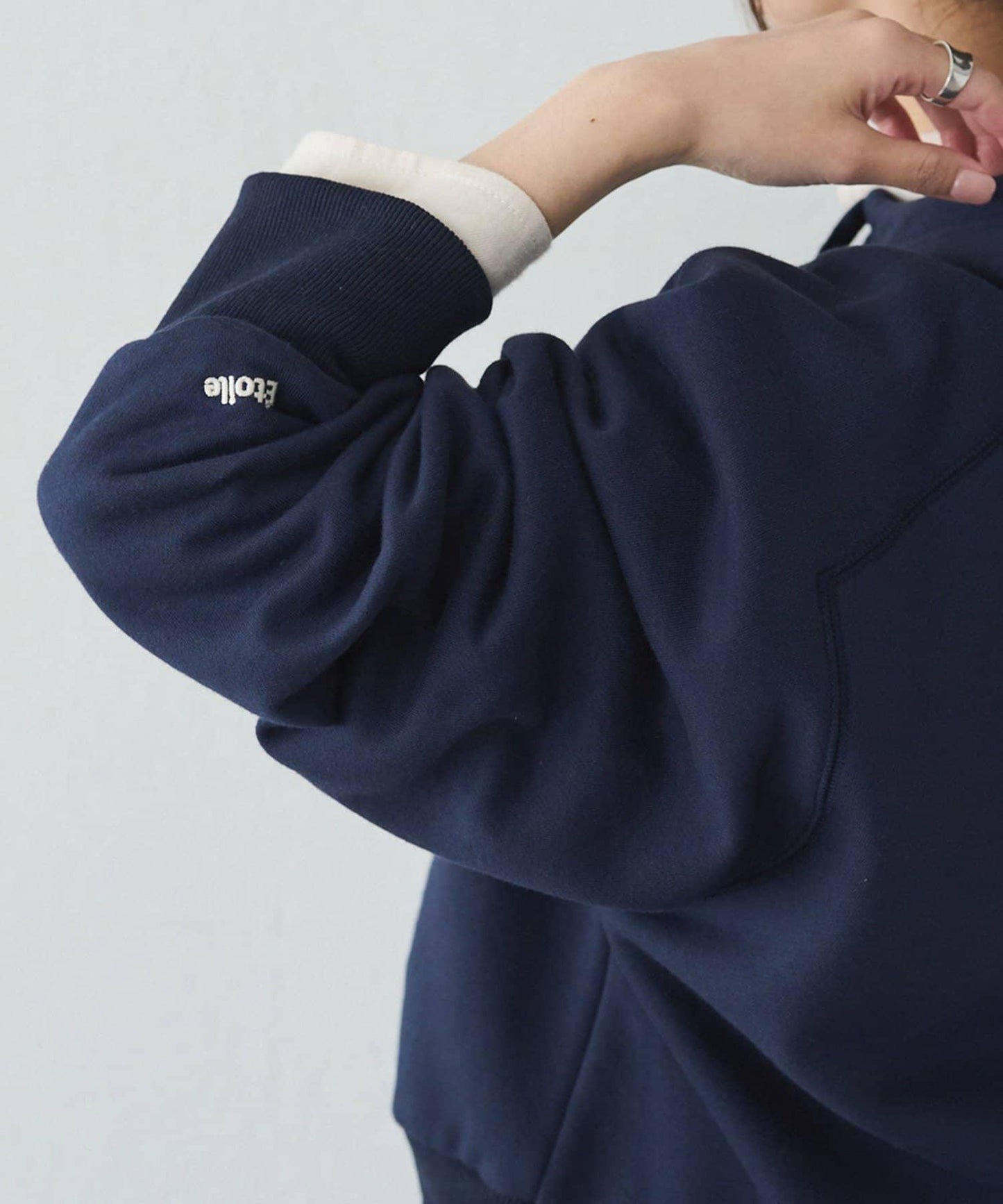 加絨衛衣短款連帽衫