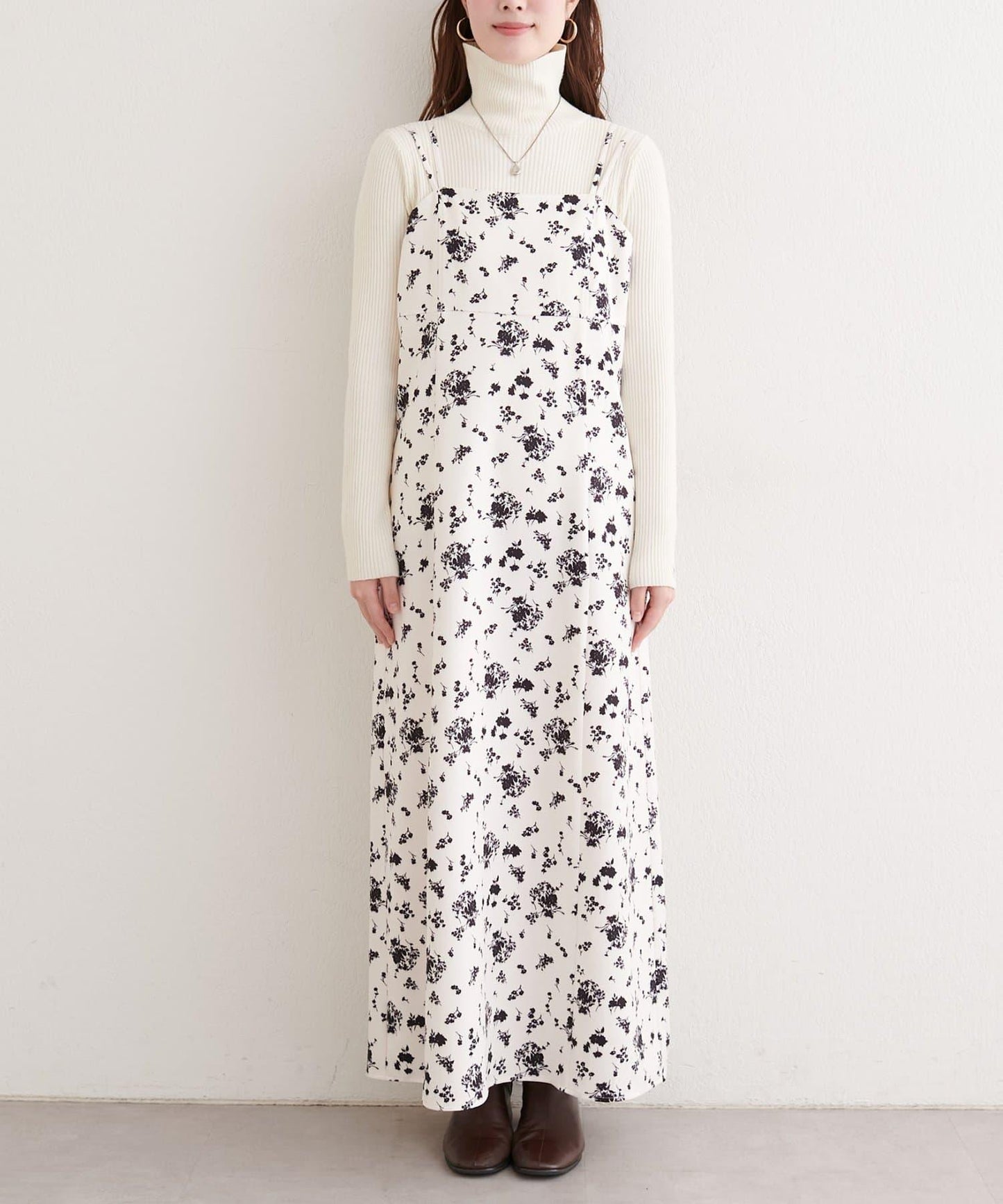 原創圖案吊帶連衣裙