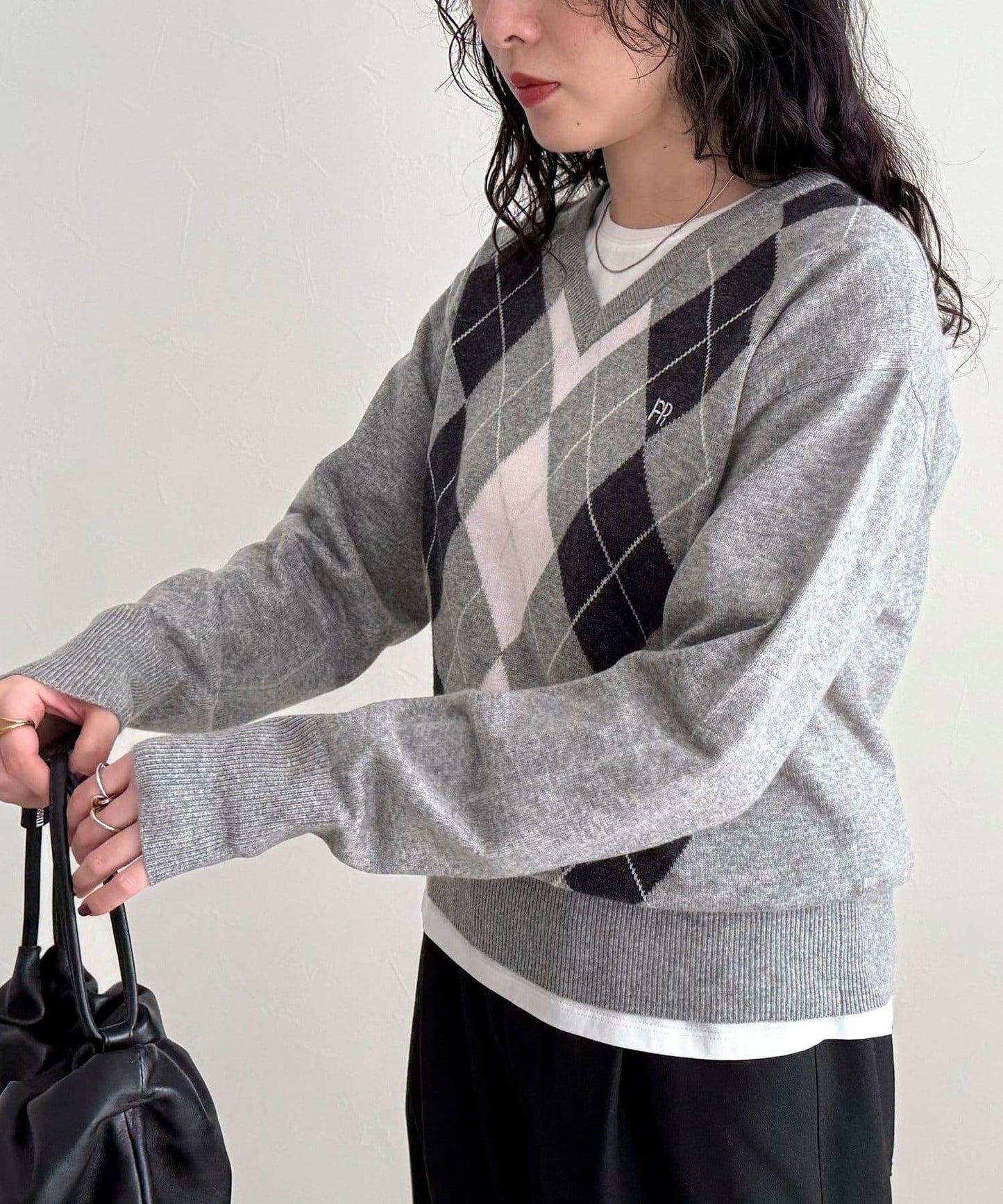 菱格紋嵌花V領針織衫