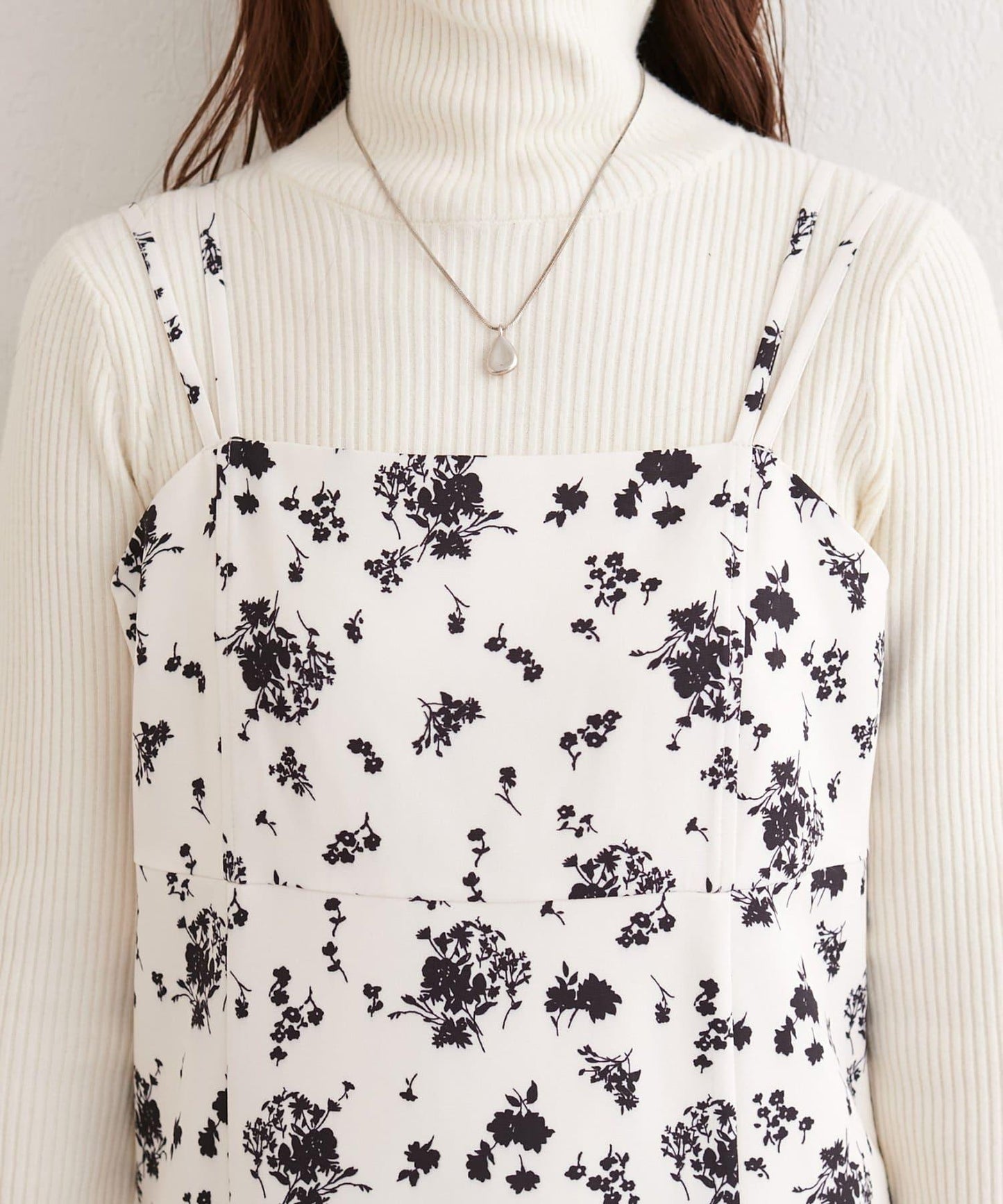 原創圖案吊帶連衣裙