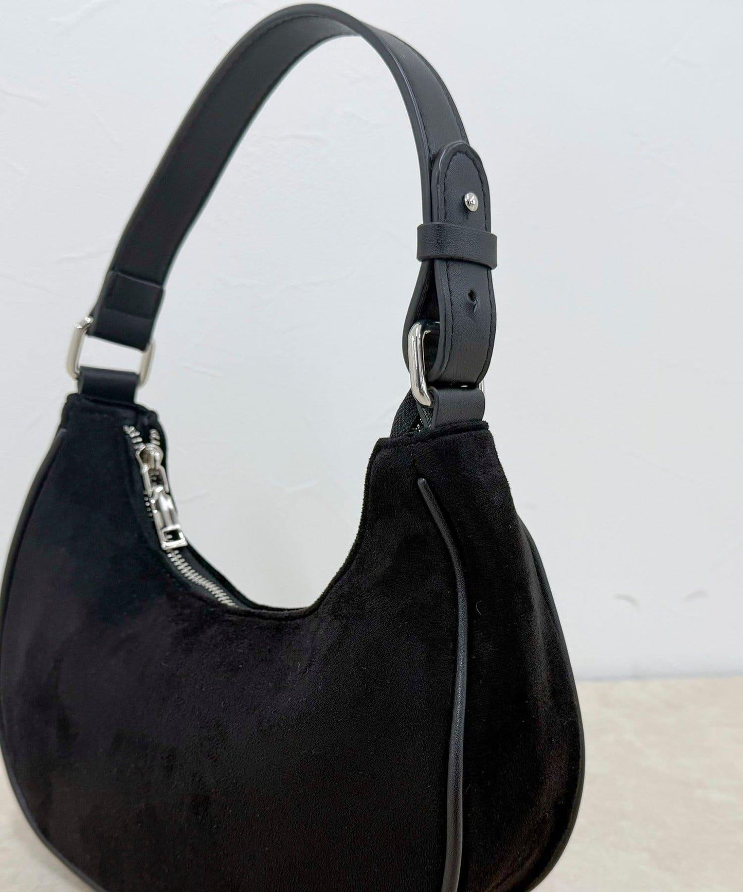 拼接麂皮圓形單肩揹包