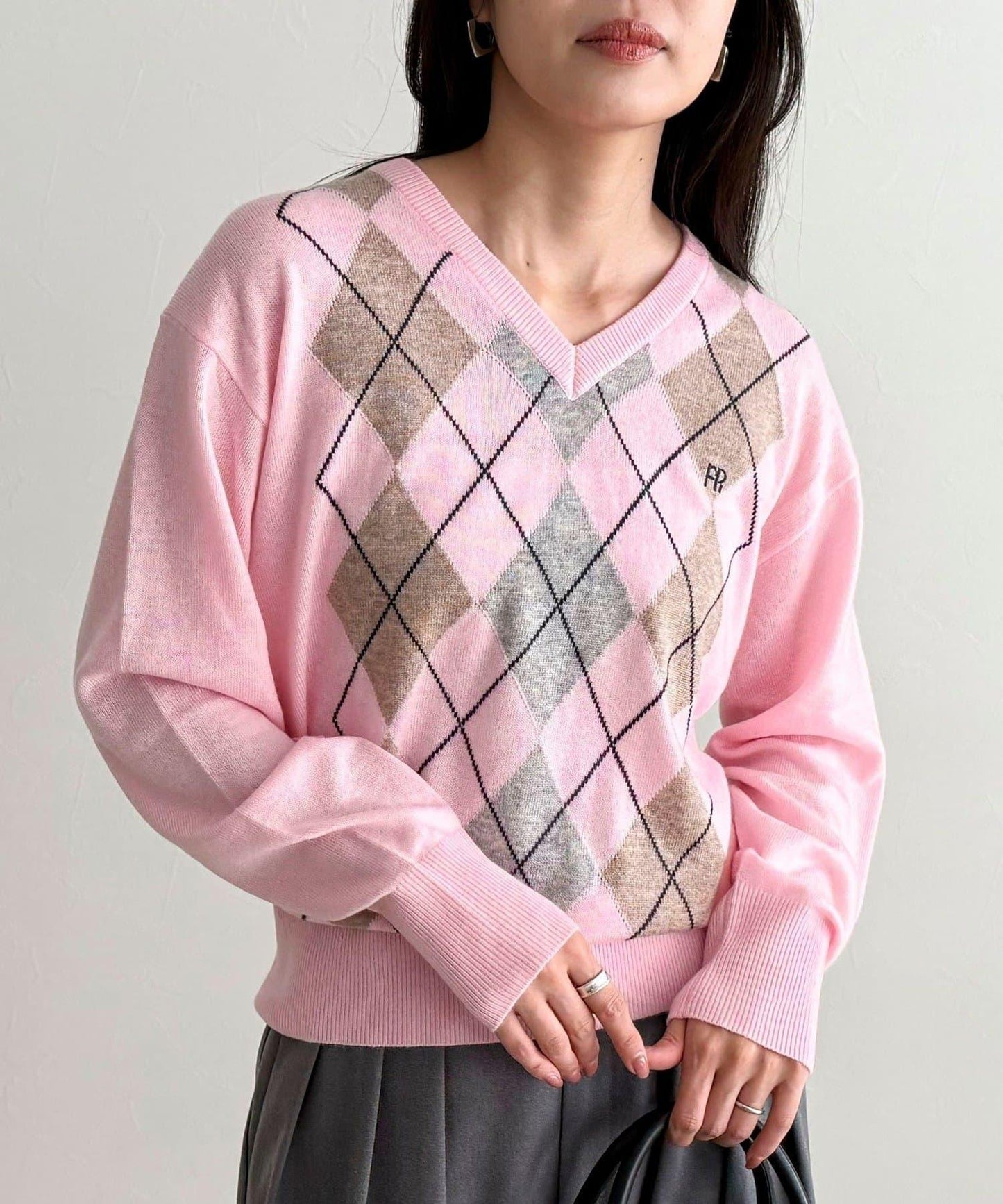 菱格紋嵌花V領針織衫