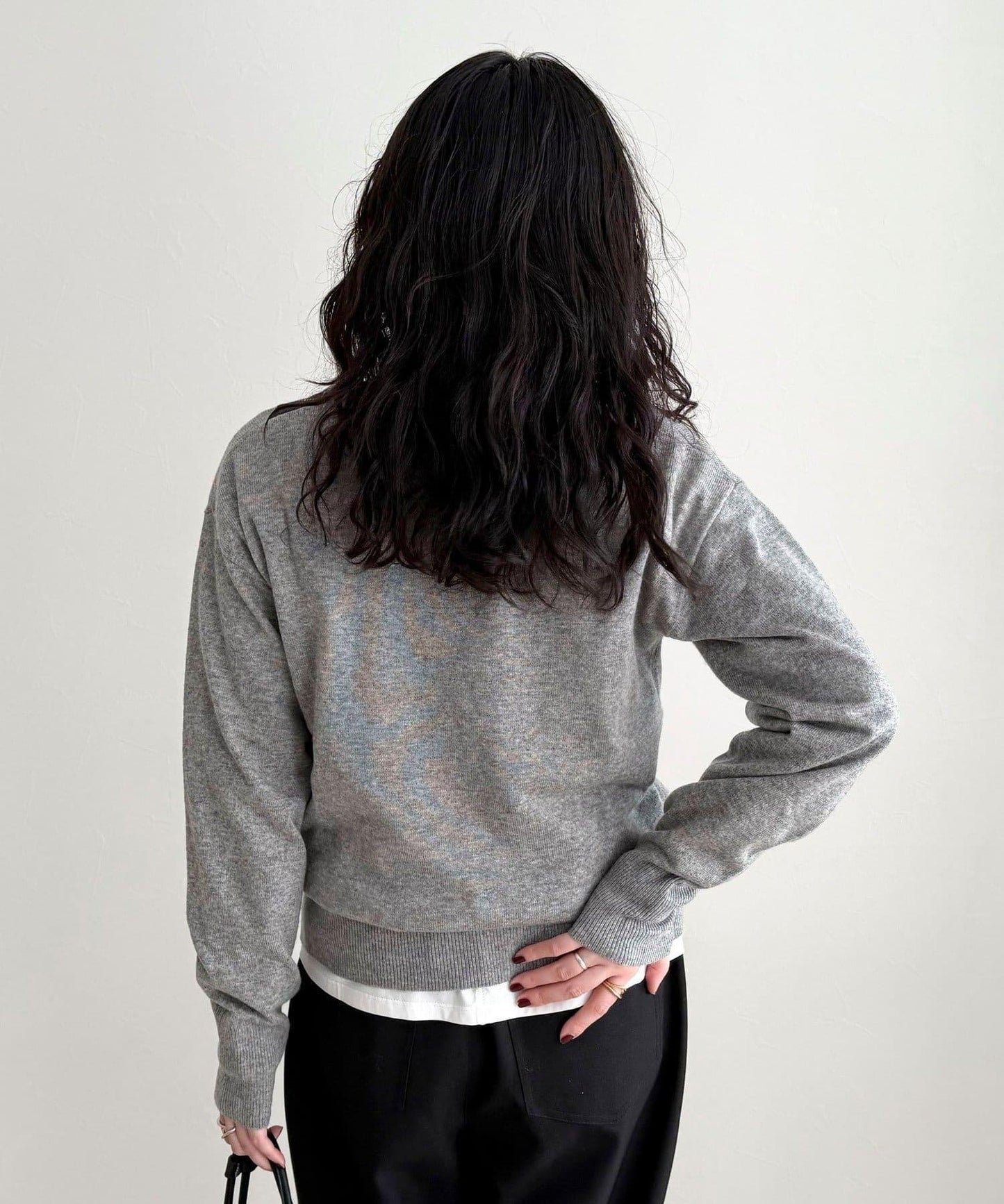 菱格紋嵌花V領針織衫