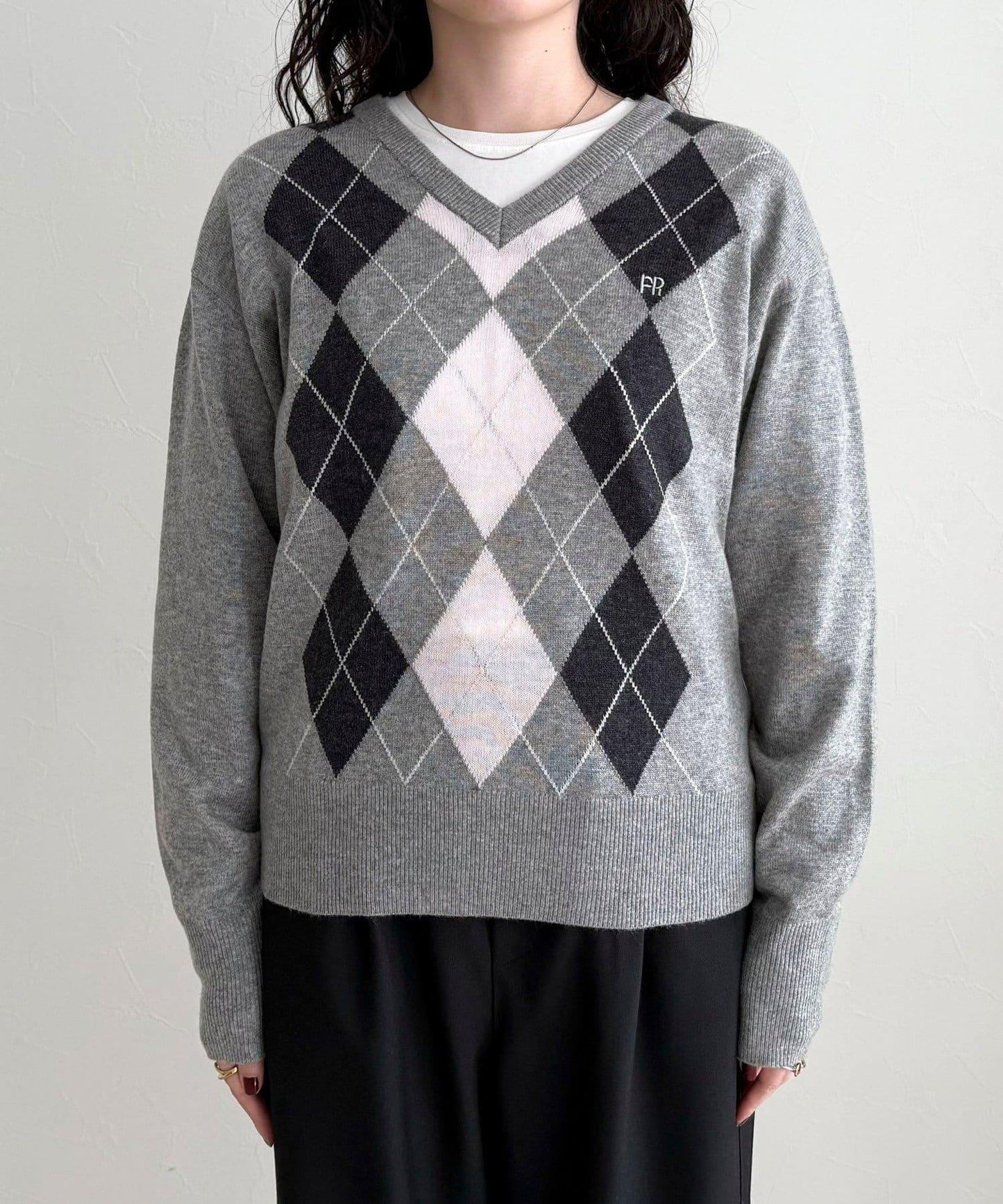 菱格紋嵌花V領針織衫