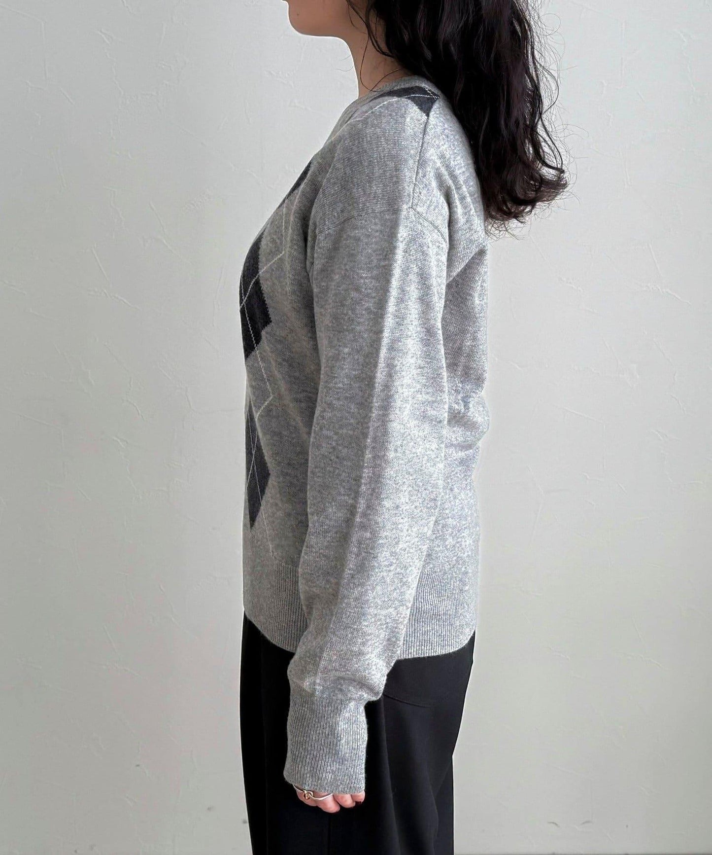 菱格紋嵌花V領針織衫