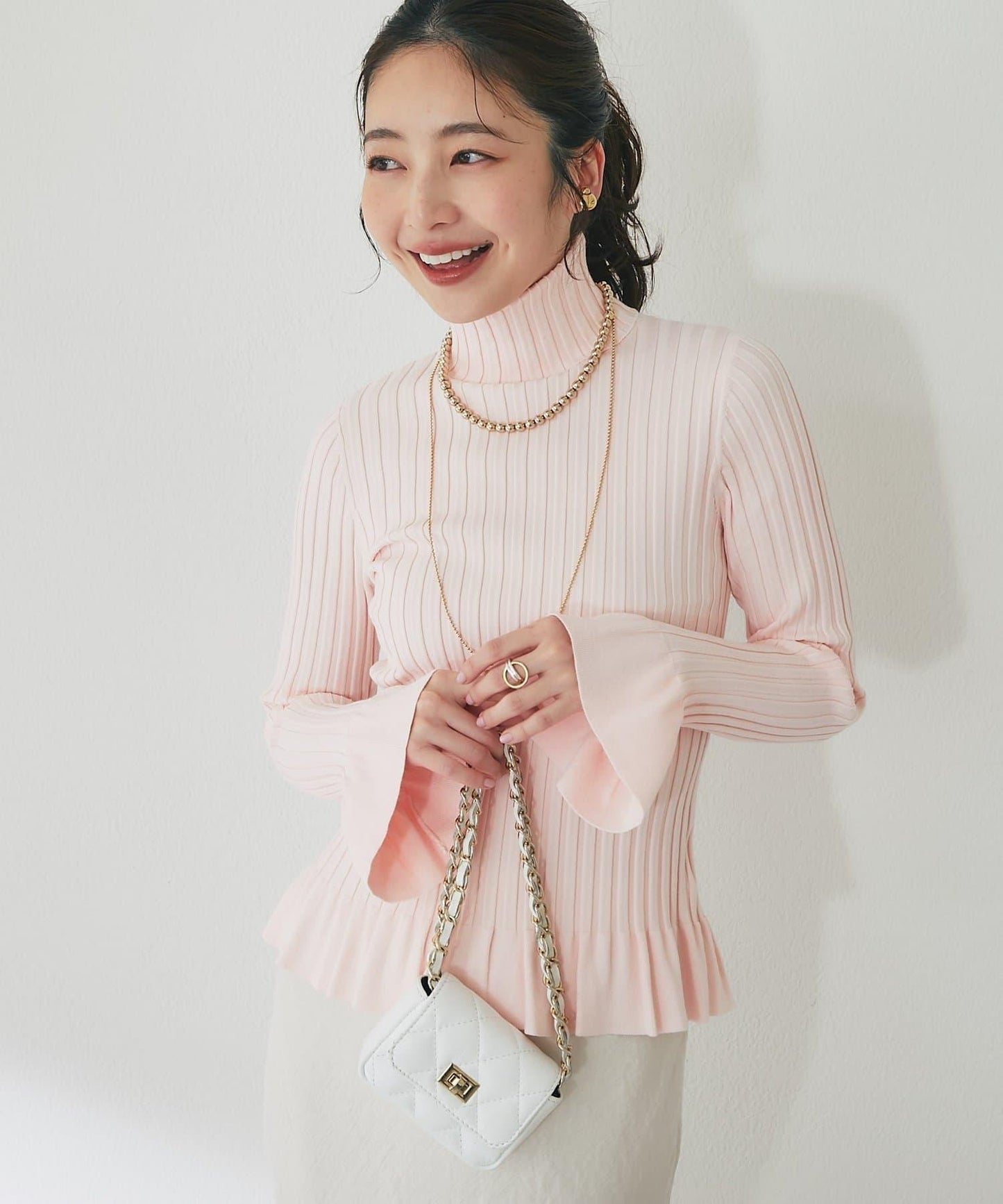 荷葉邊高領羅紋針織衫