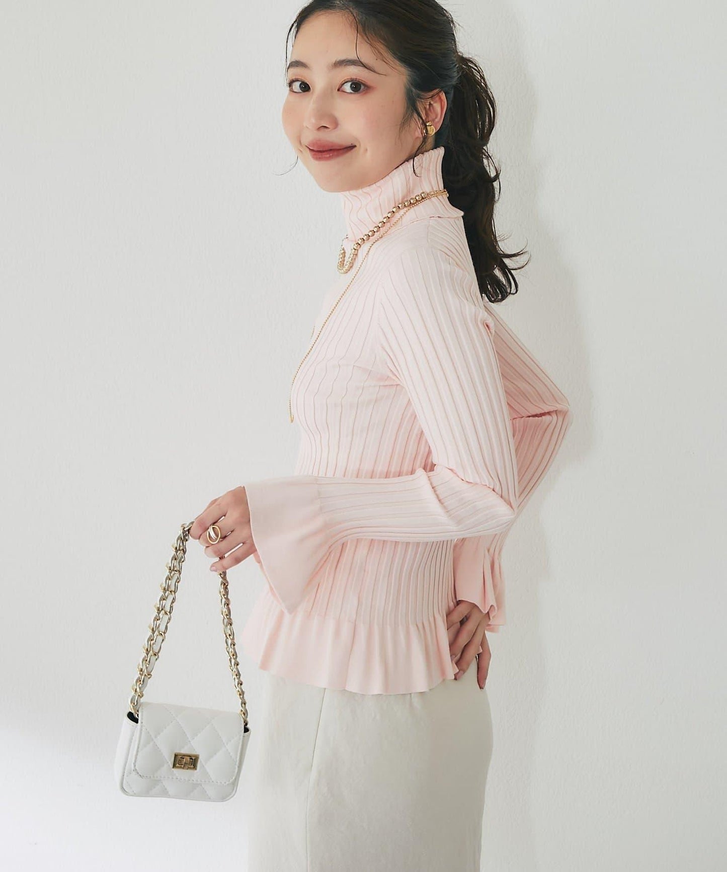 荷葉邊高領羅紋針織衫