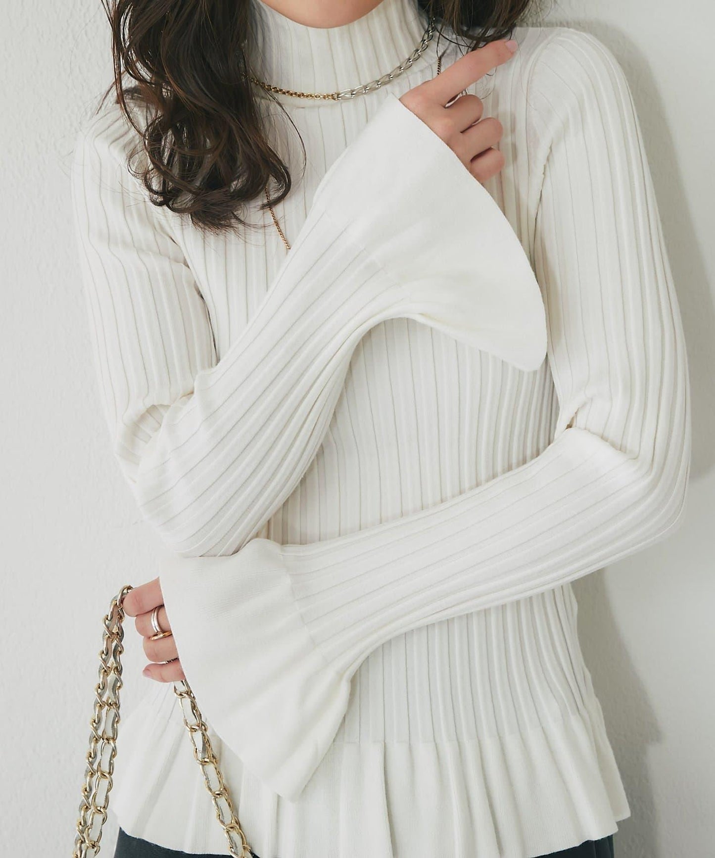 荷葉邊高領羅紋針織衫